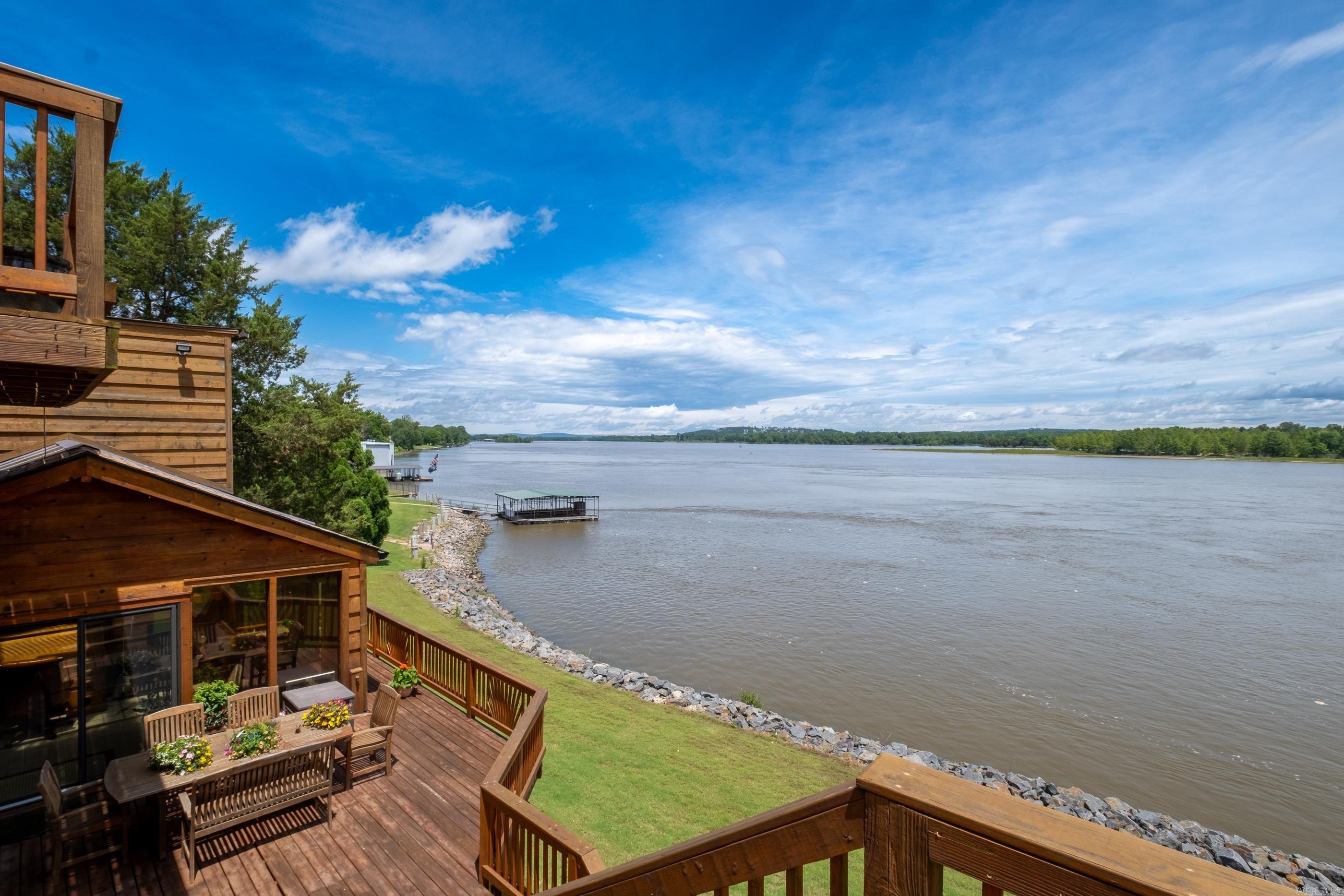 PINNACLE VALLEY - Residential