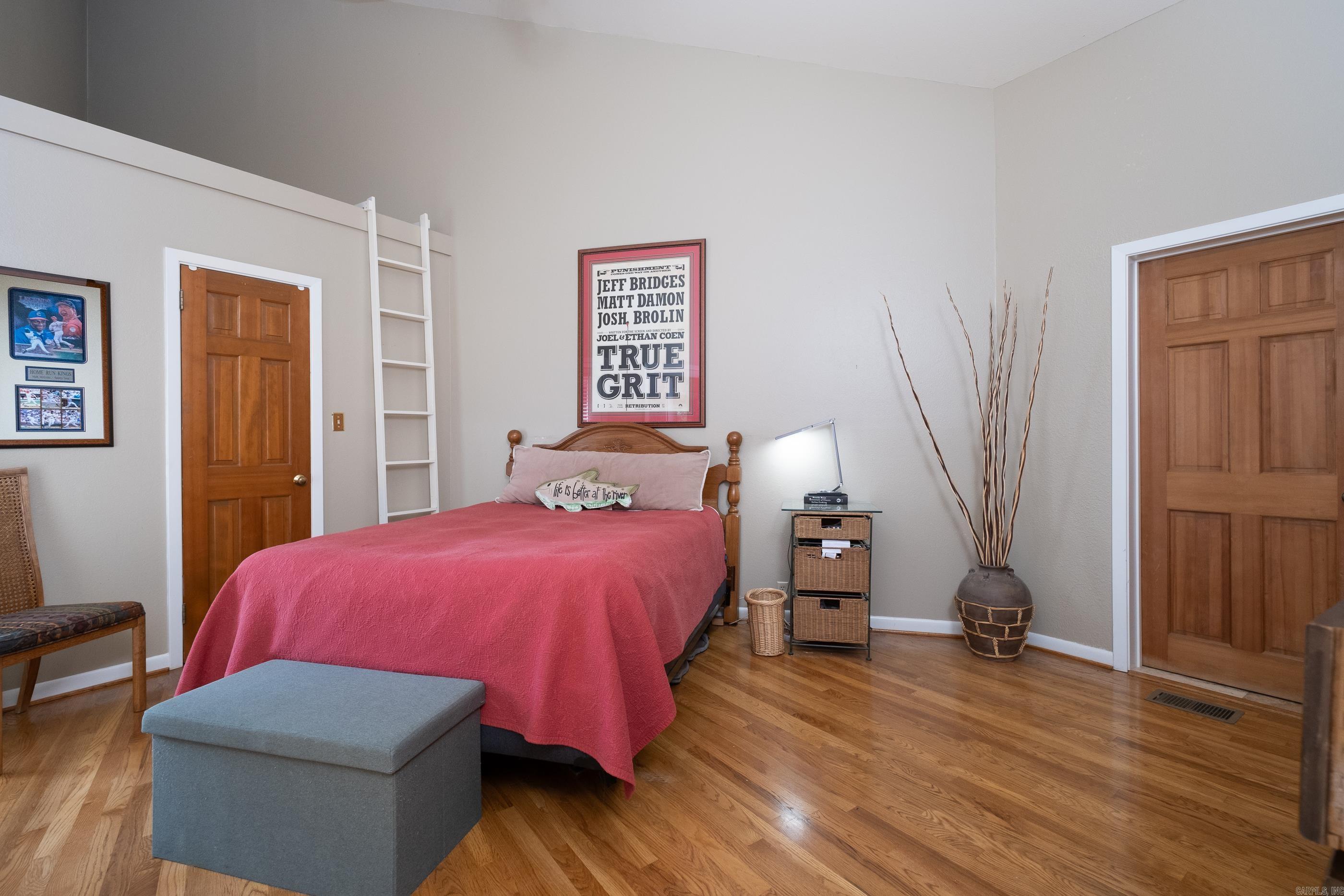 PINNACLE VALLEY - Residential