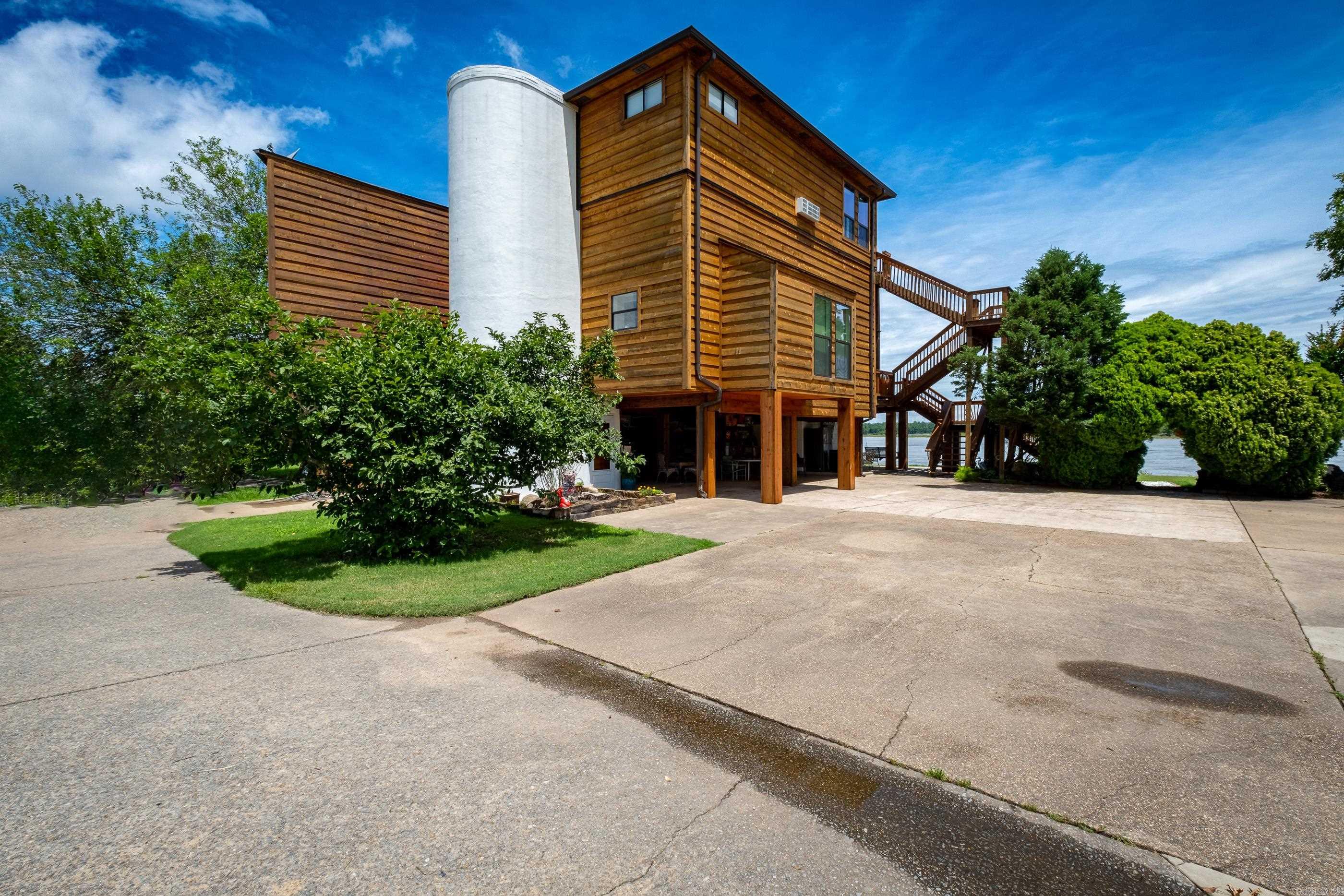 PINNACLE VALLEY - Residential