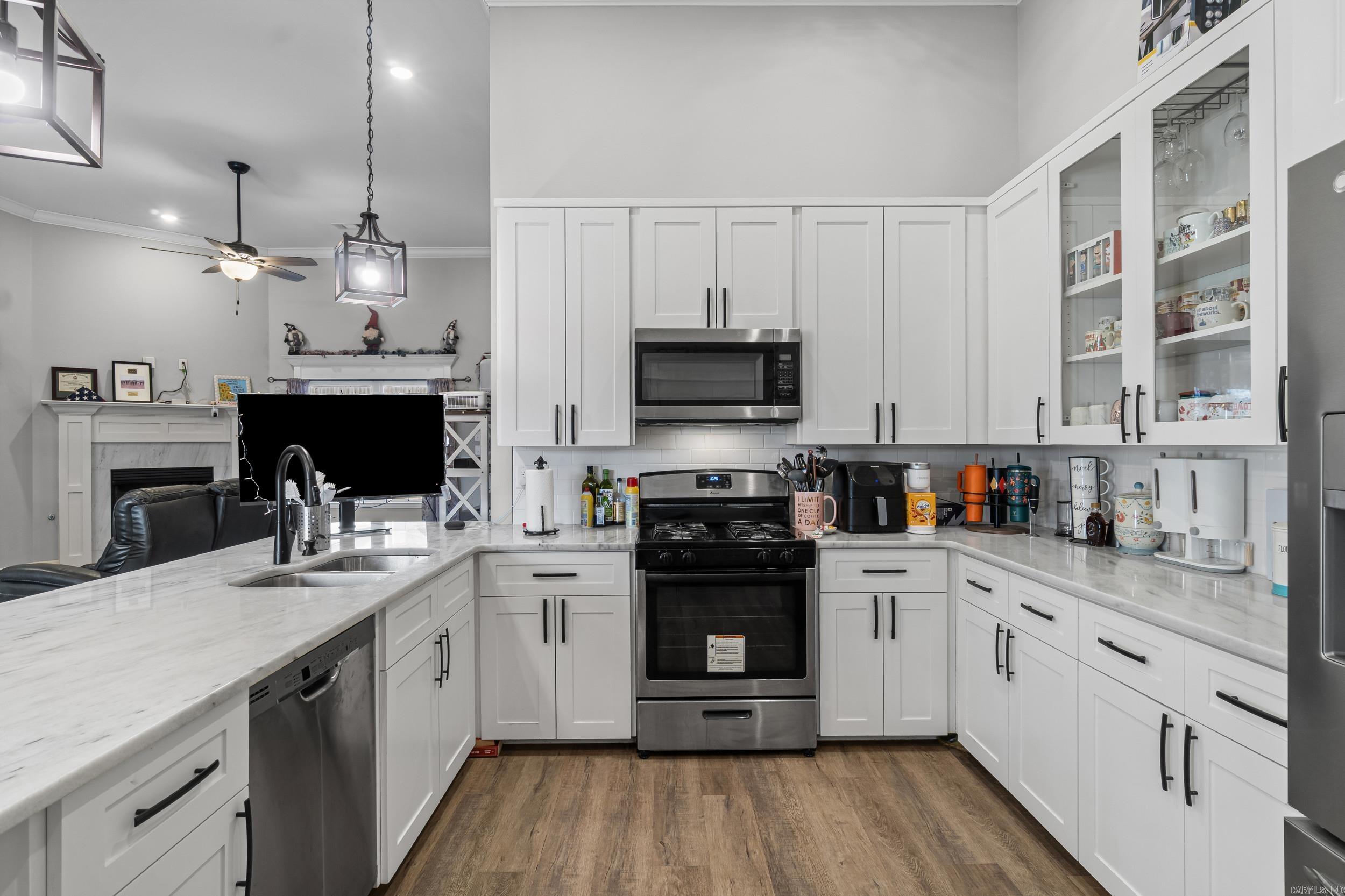 CREEKSIDE ADDN - Residential