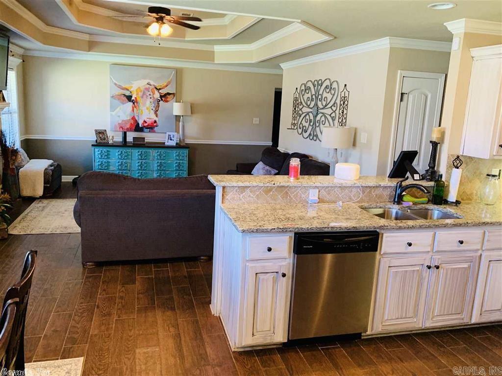 Churchill Downs - Residential Lease