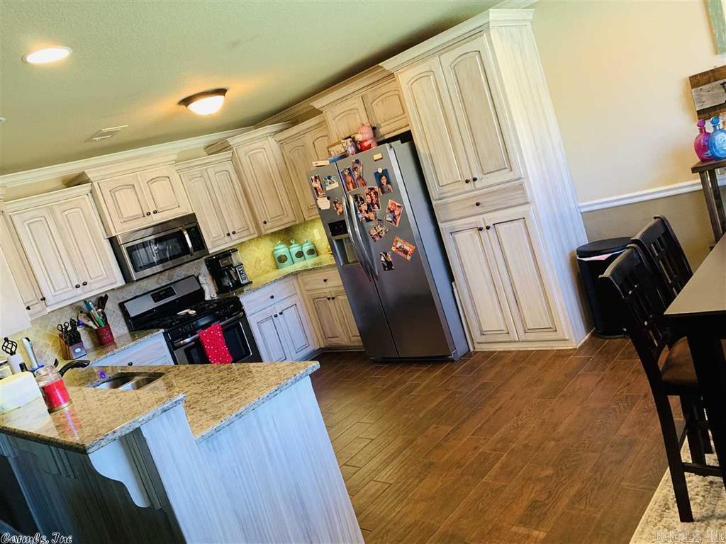 Churchill Downs - Residential Lease