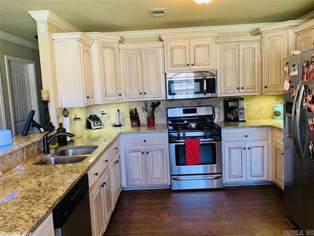 Churchill Downs - Residential Lease