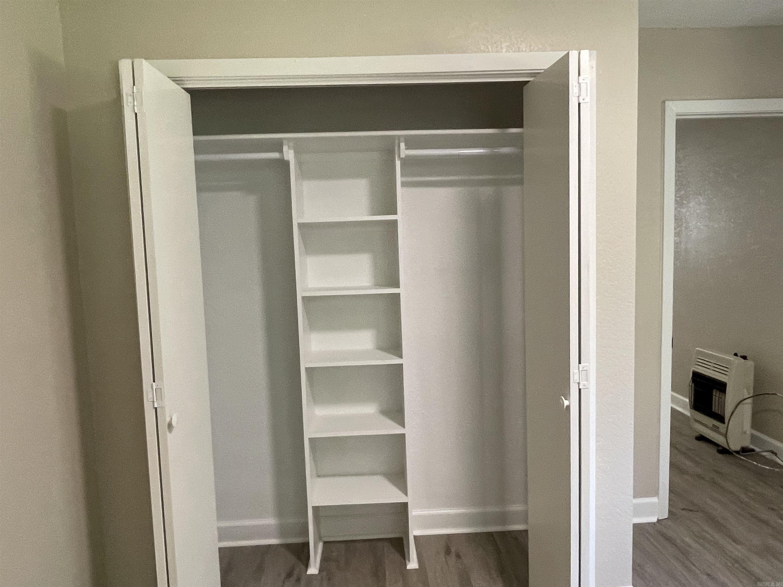 PINEY WOODS ESTATES - Residential