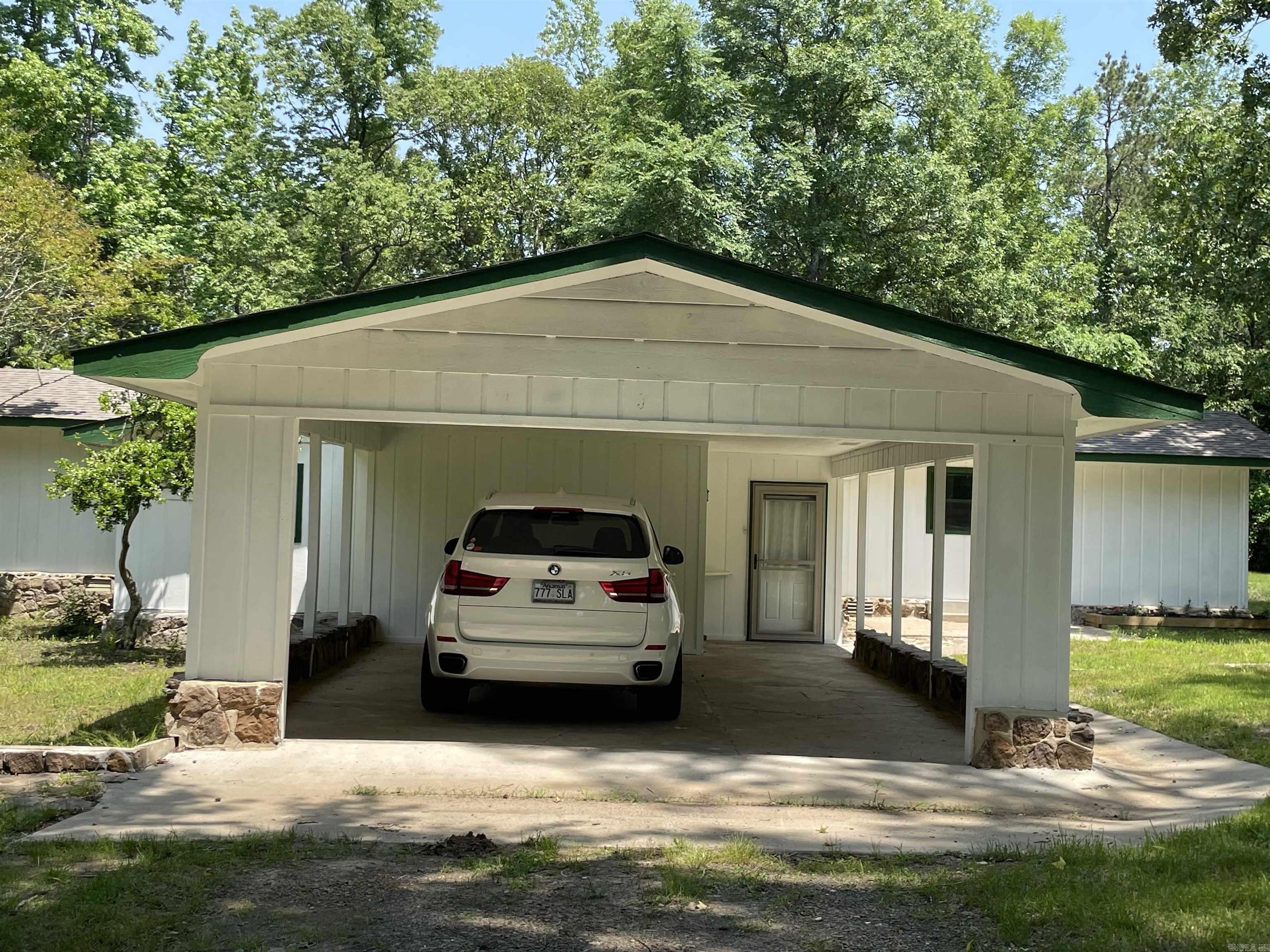 PINEY WOODS ESTATES - Residential