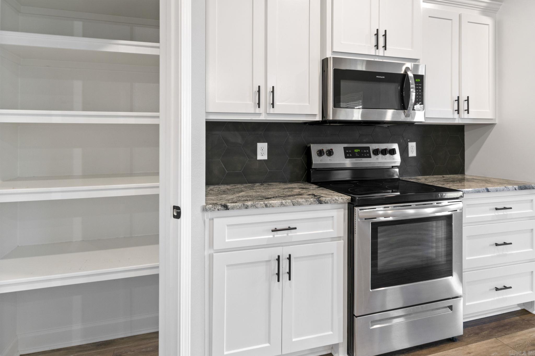 NORTHSHORE RIDGE - Residential
