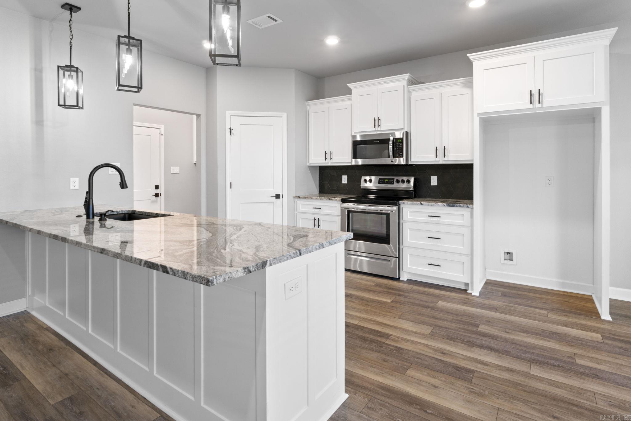NORTHSHORE RIDGE - Residential