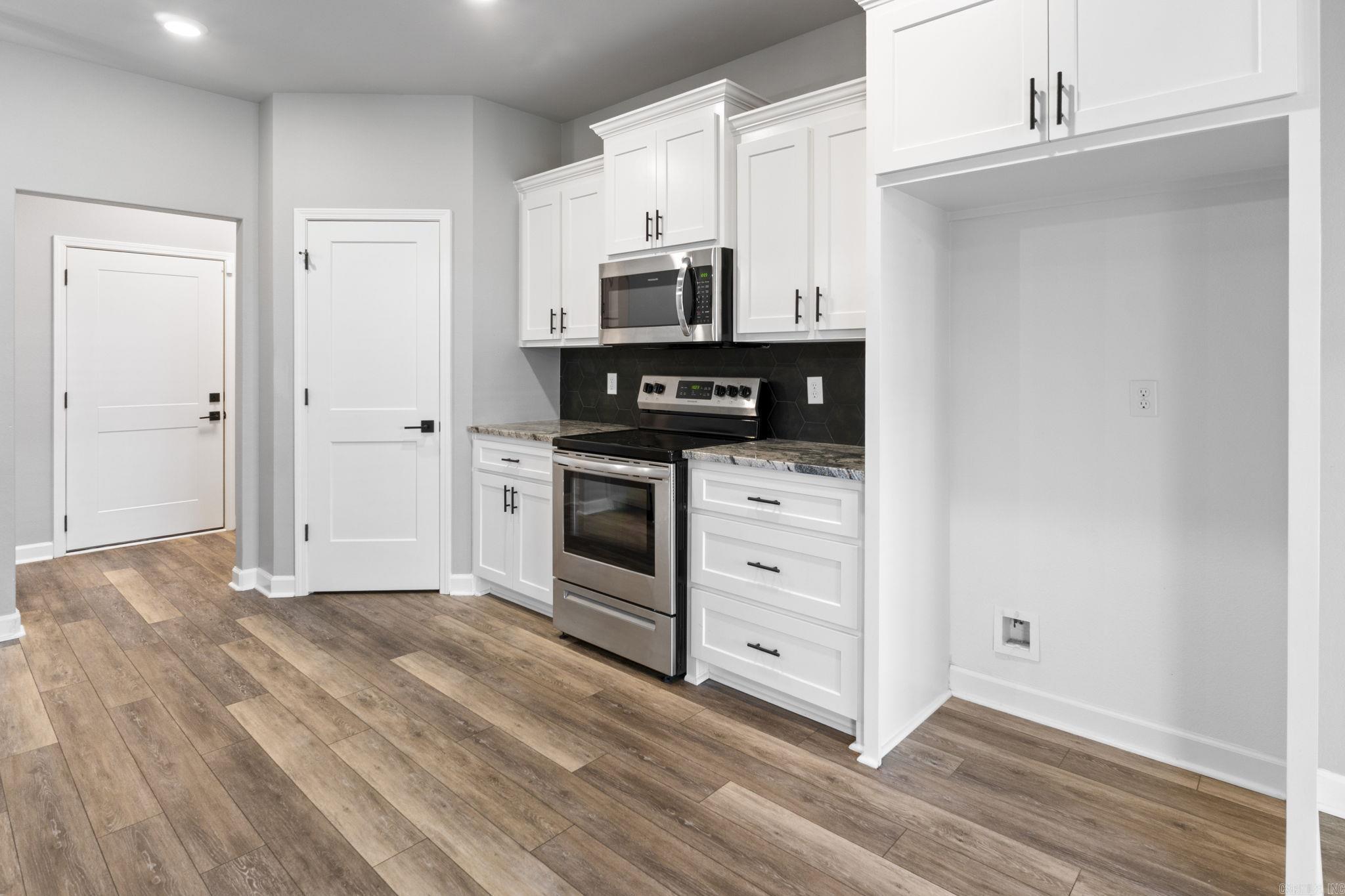 NORTHSHORE RIDGE - Residential