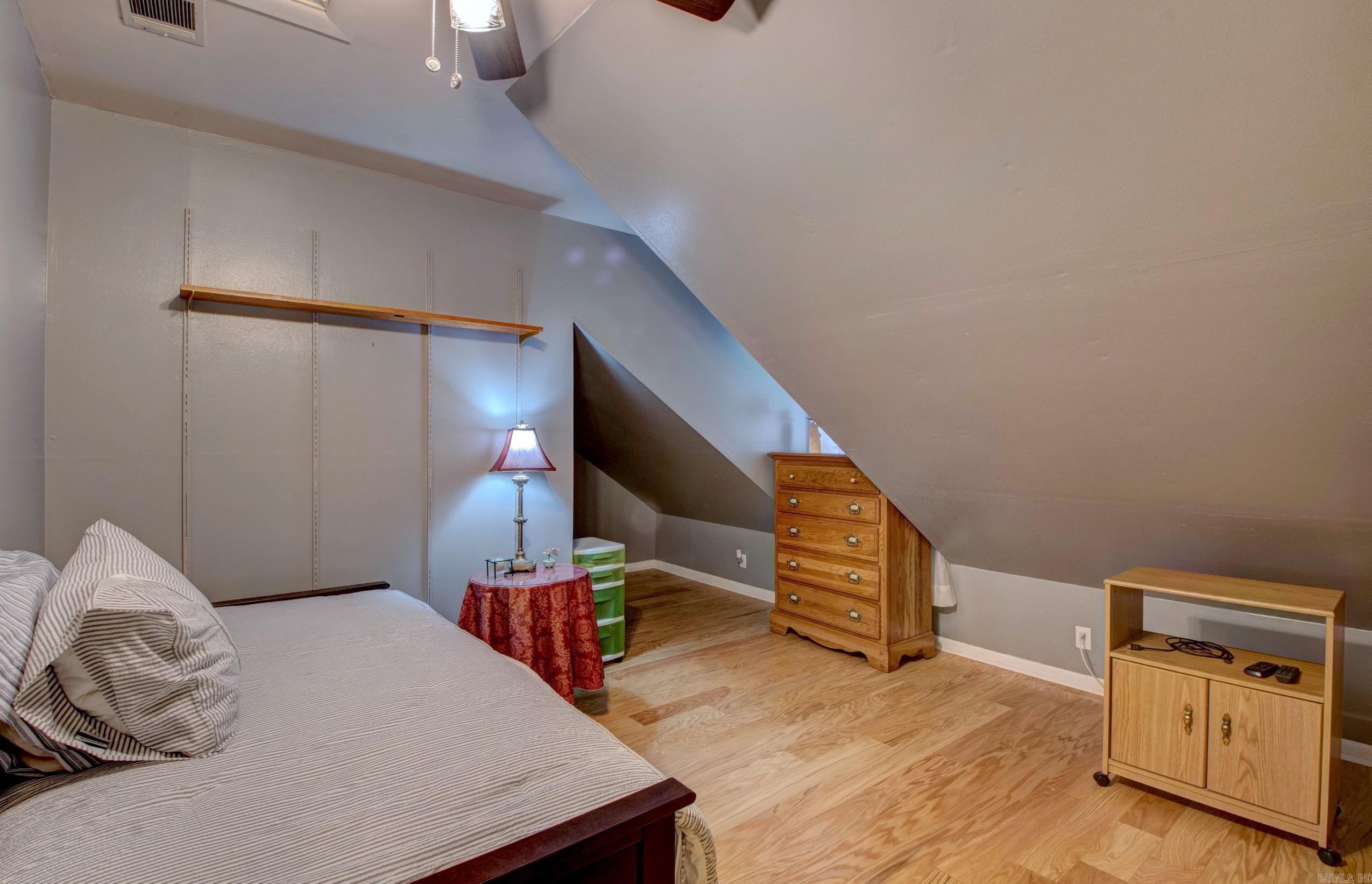 CAMPUS PLACE - Residential