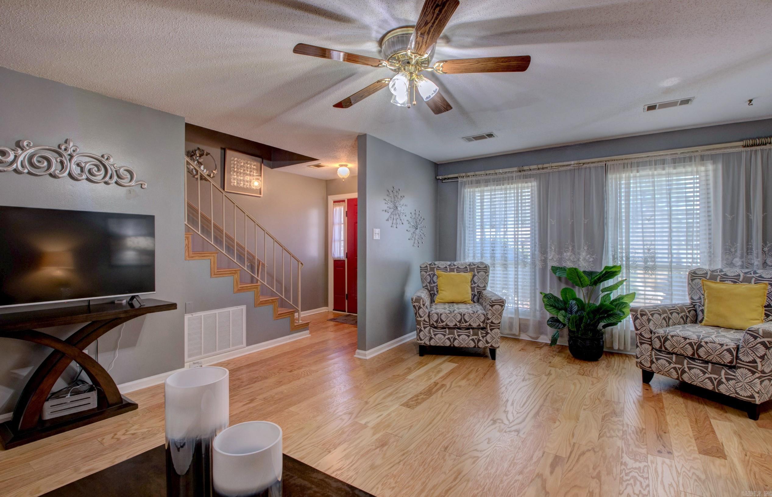 CAMPUS PLACE - Residential