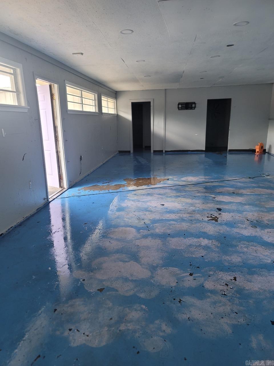 1n-13-21 - Residential Lease