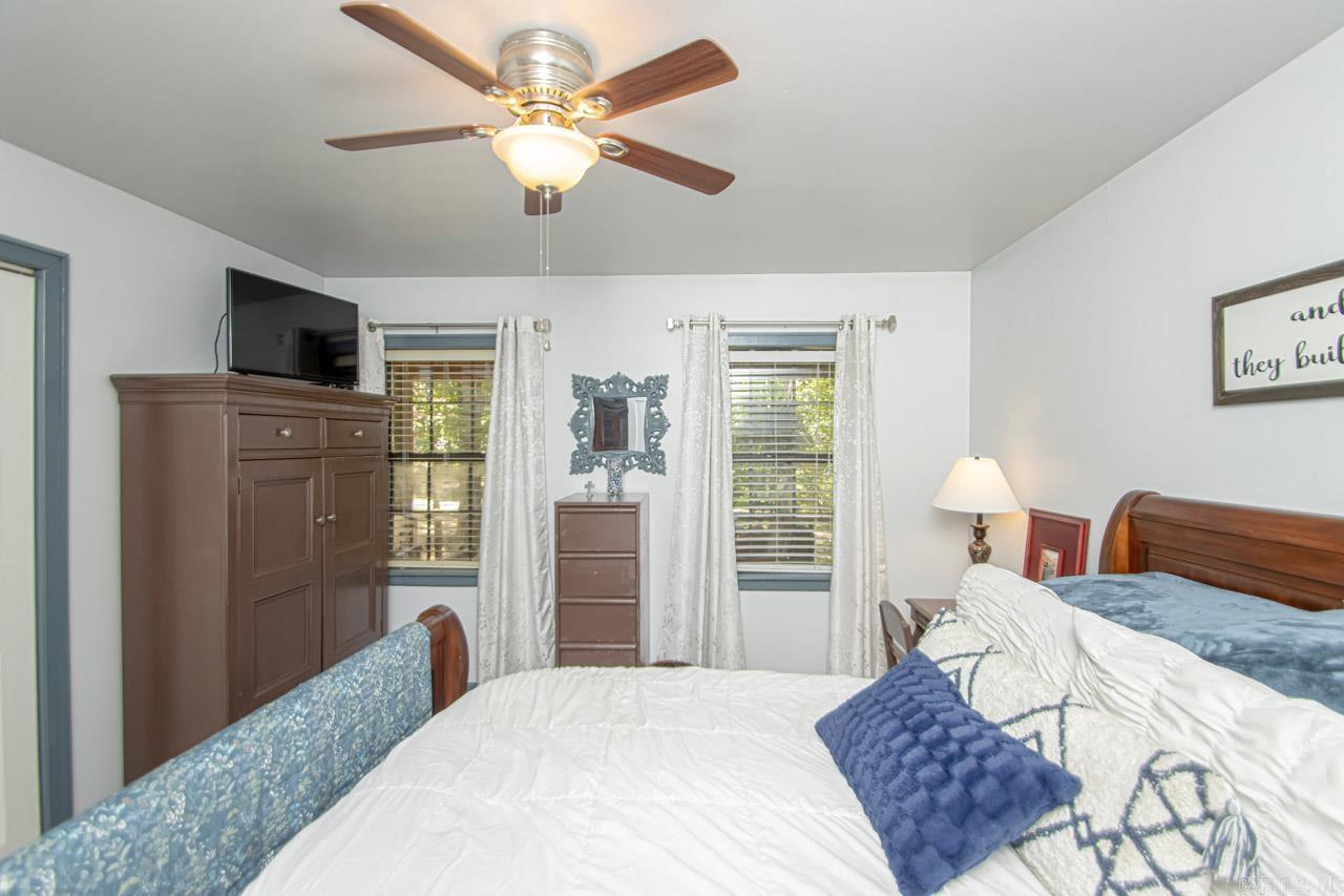 OAK MEADOWS - Residential