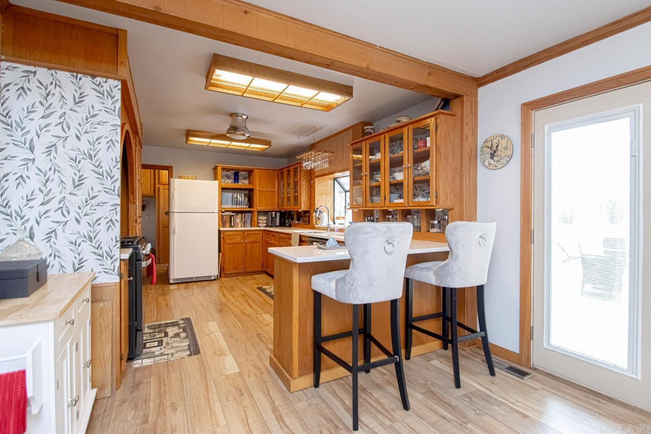 OAK MEADOWS - Residential