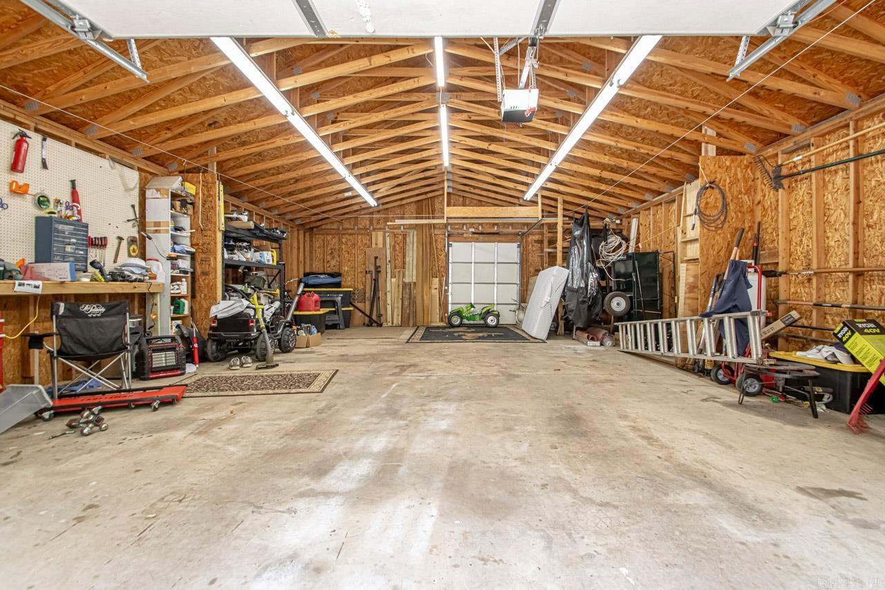 OAK MEADOWS - Residential