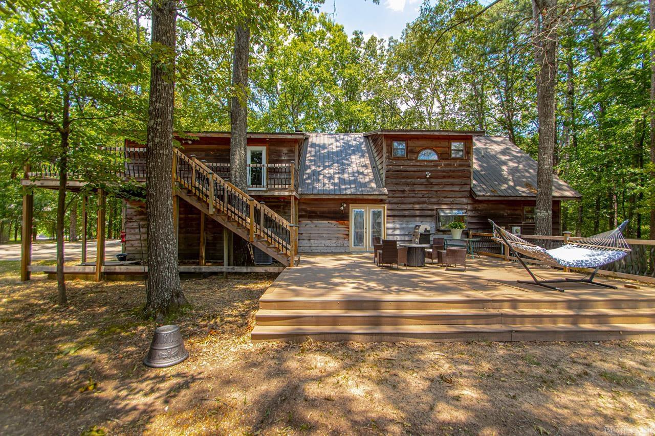 OAK MEADOWS - Residential