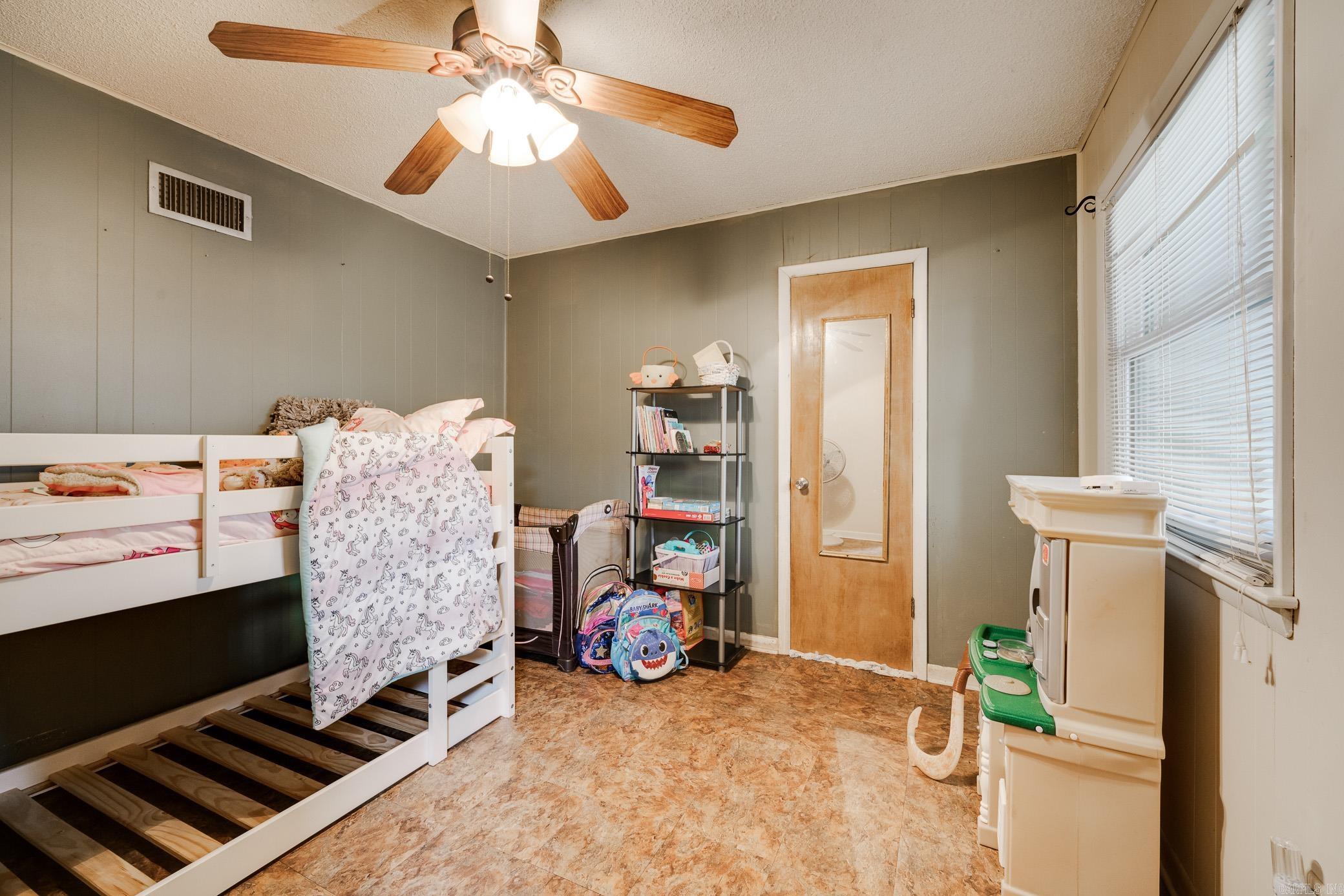 MEADOWCLIFF - Residential