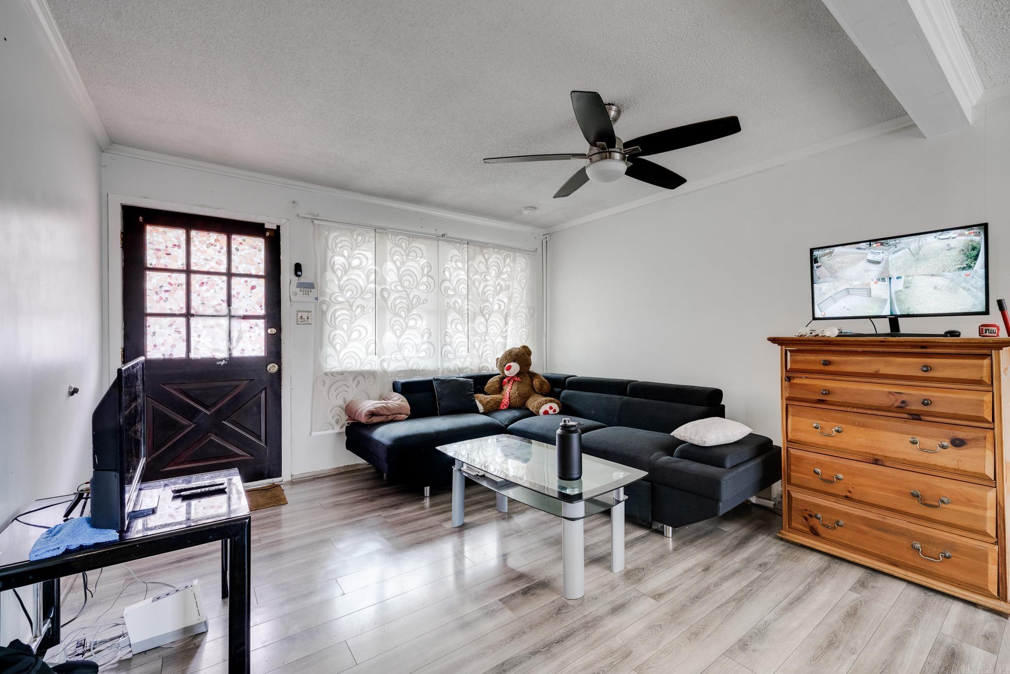 MEADOWCLIFF - Residential