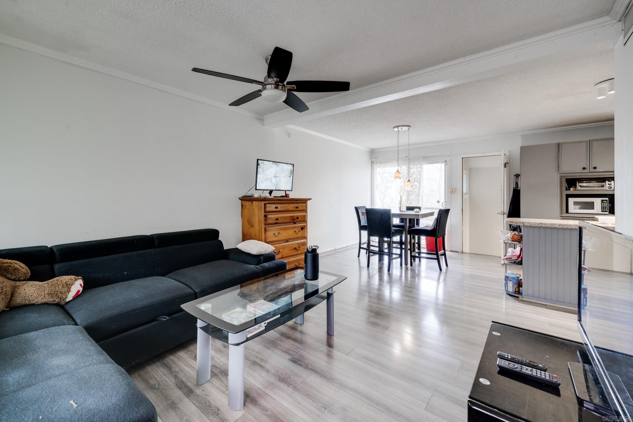 MEADOWCLIFF - Residential