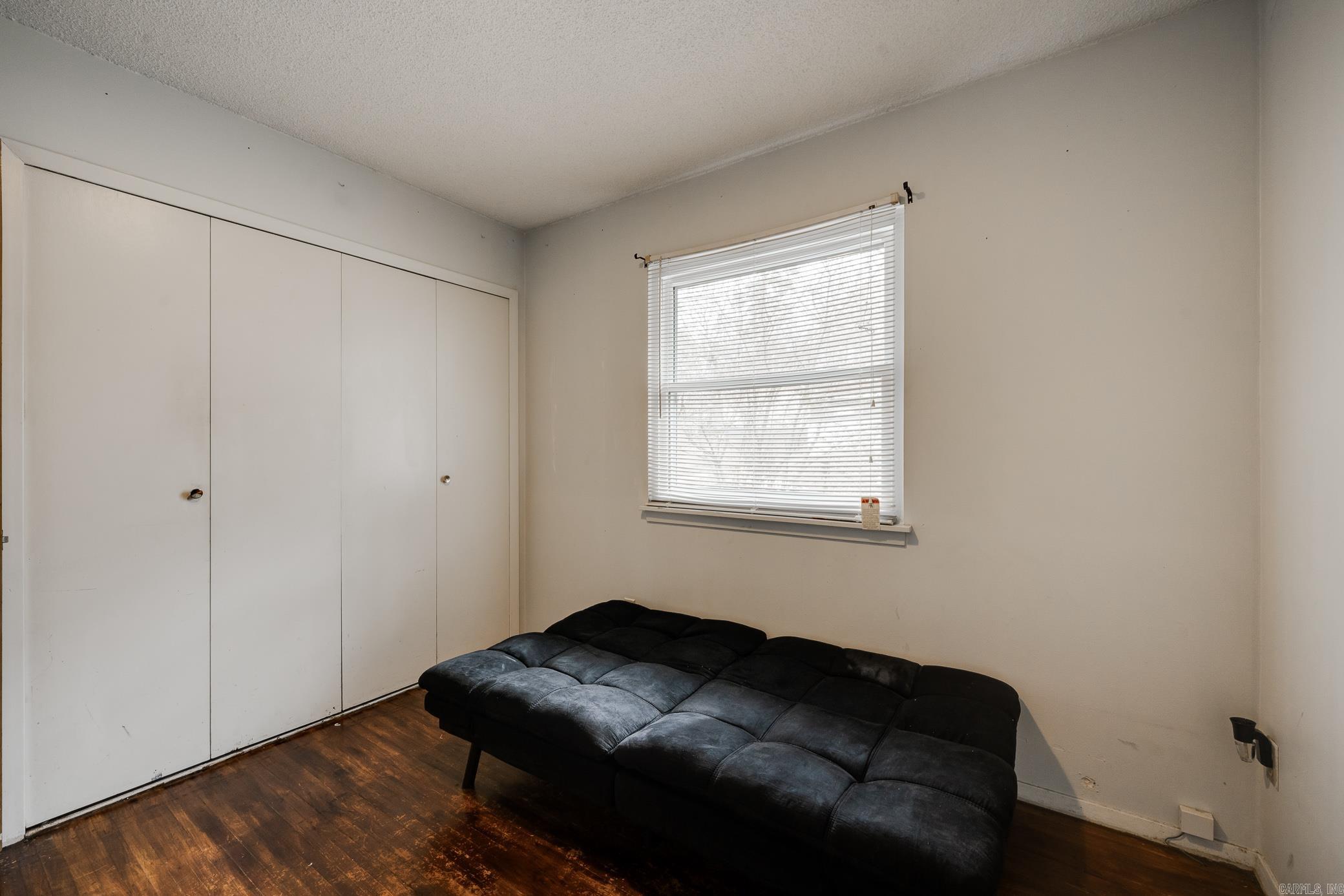 MEADOWCLIFF - Residential