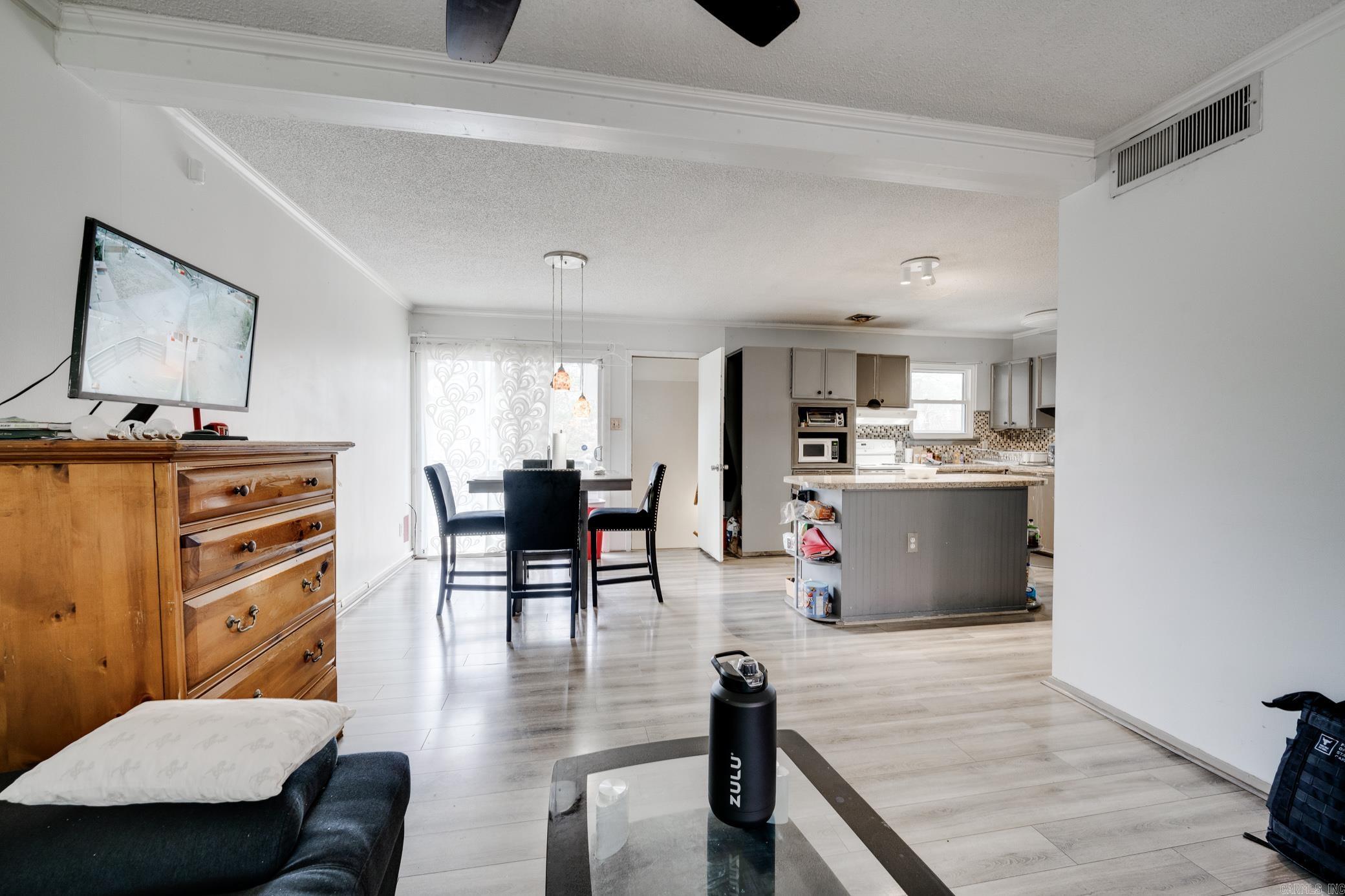 MEADOWCLIFF - Residential