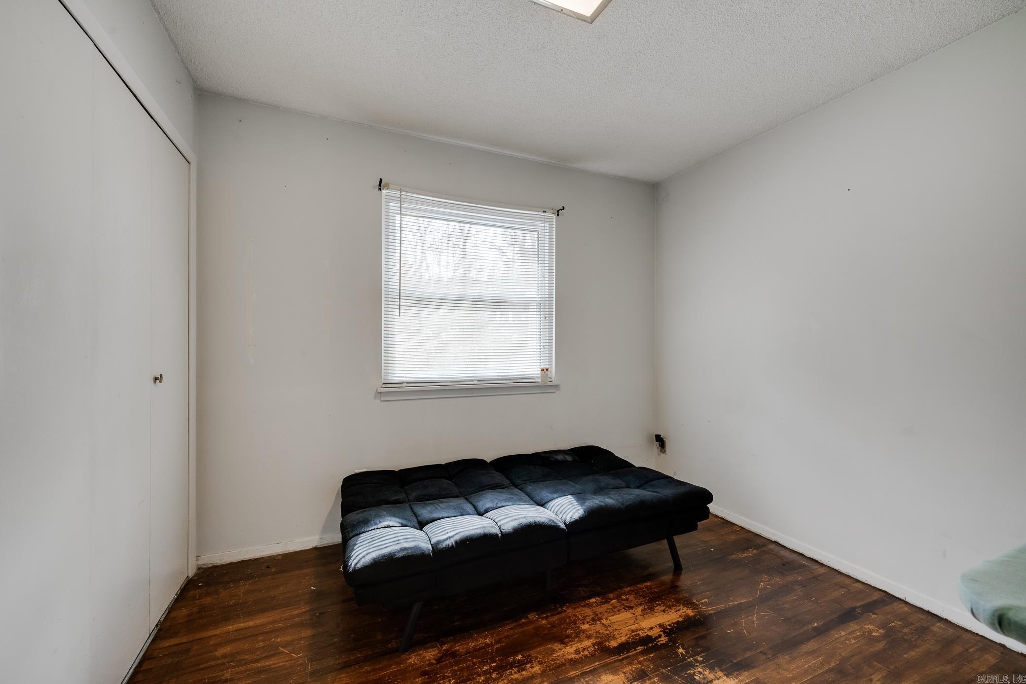 MEADOWCLIFF - Residential