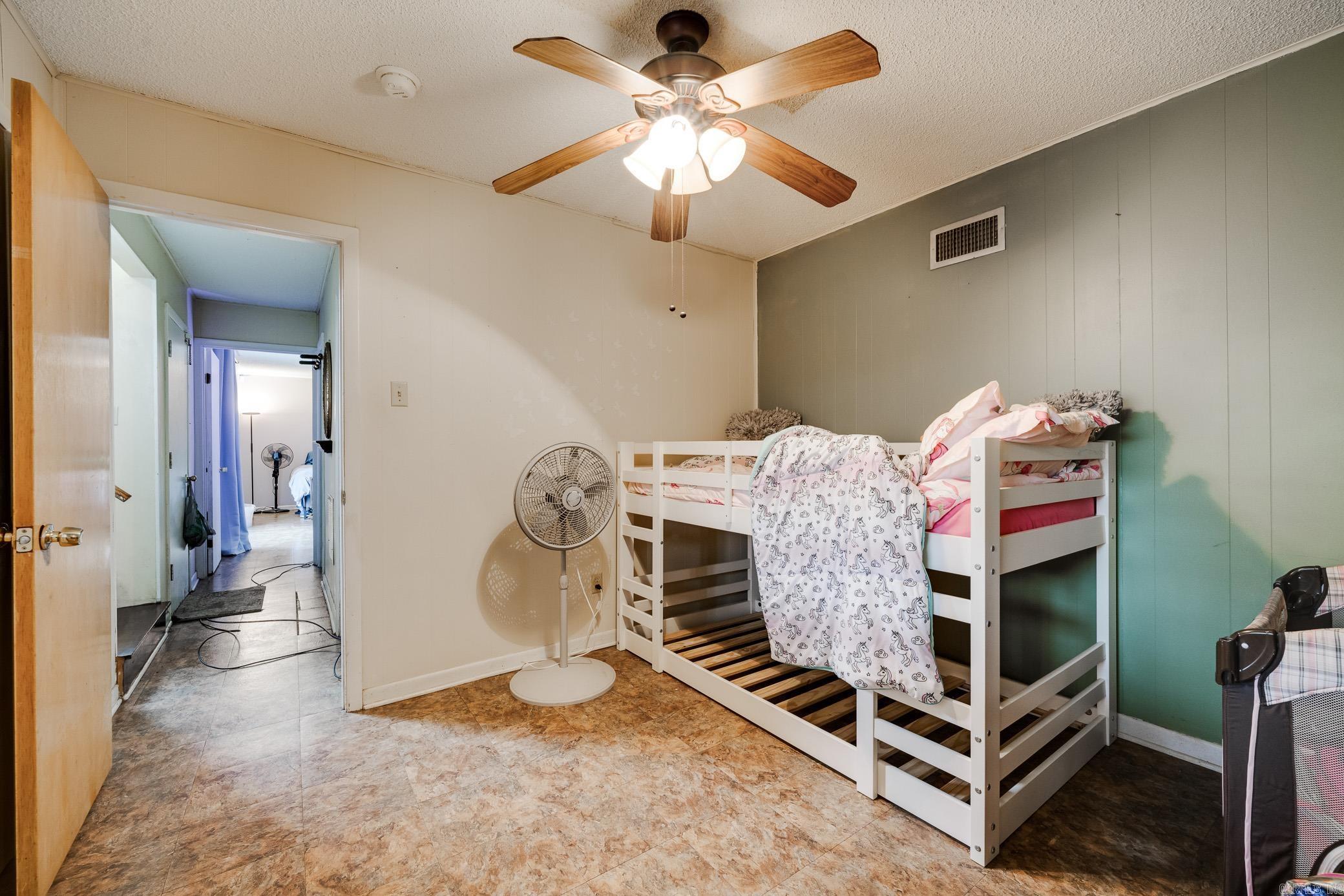 MEADOWCLIFF - Residential