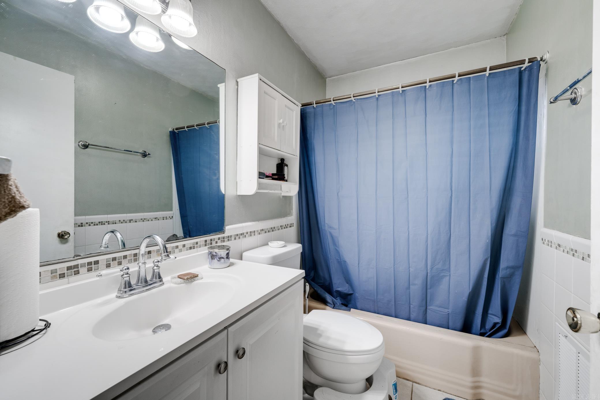 MEADOWCLIFF - Residential