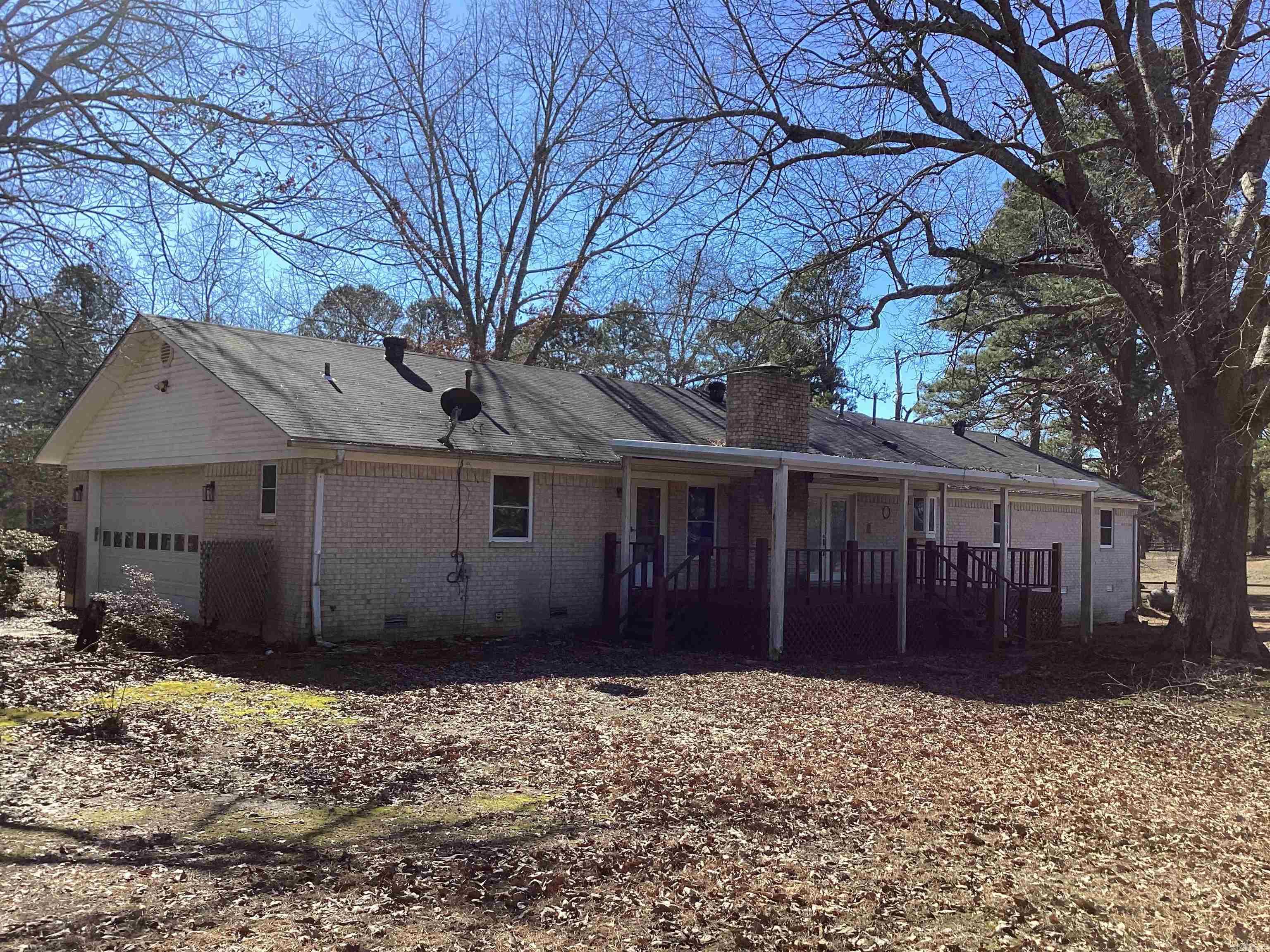 COUNTRY CLUB ESTATES - Residential