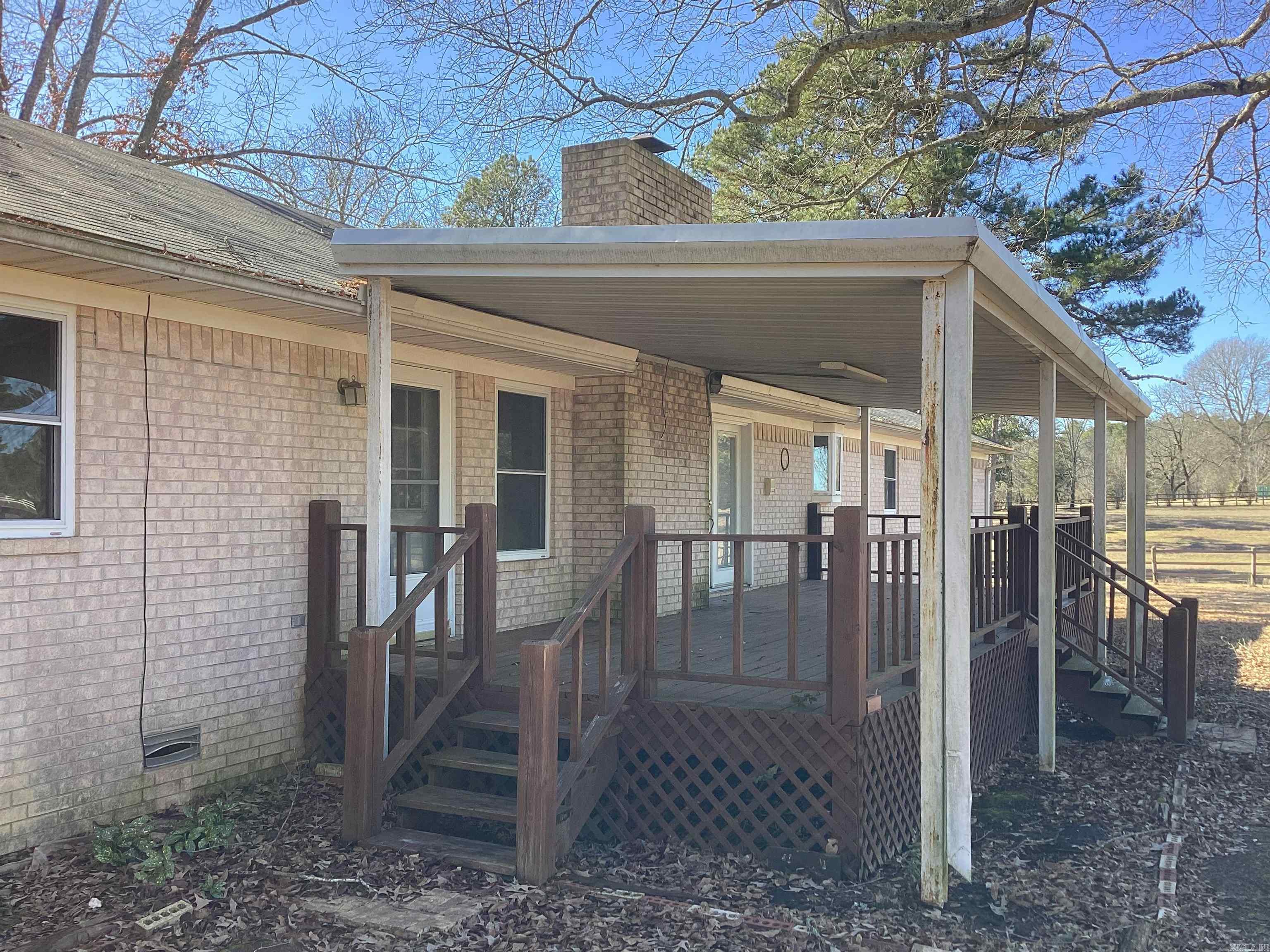 COUNTRY CLUB ESTATES - Residential