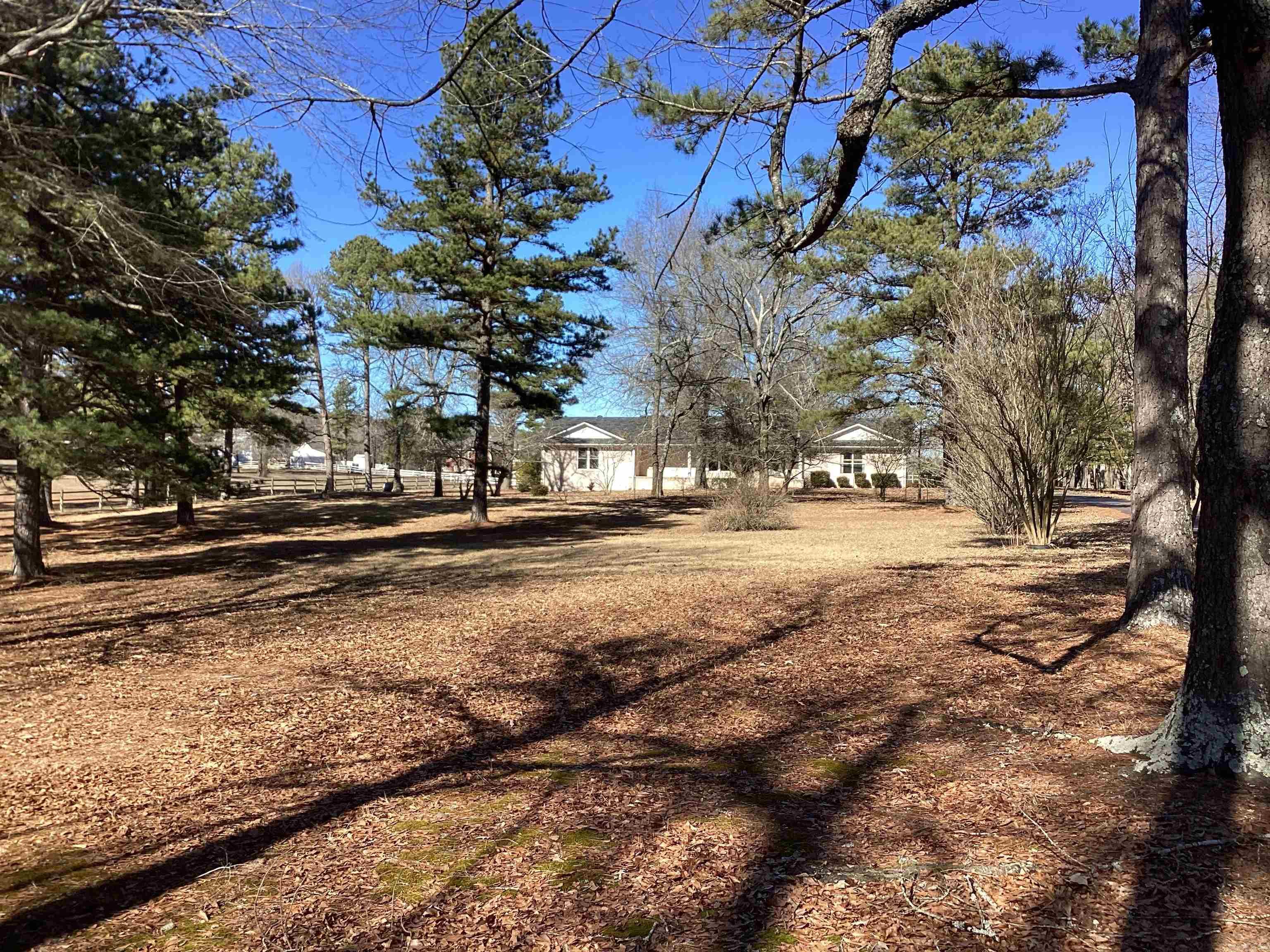 COUNTRY CLUB ESTATES - Residential