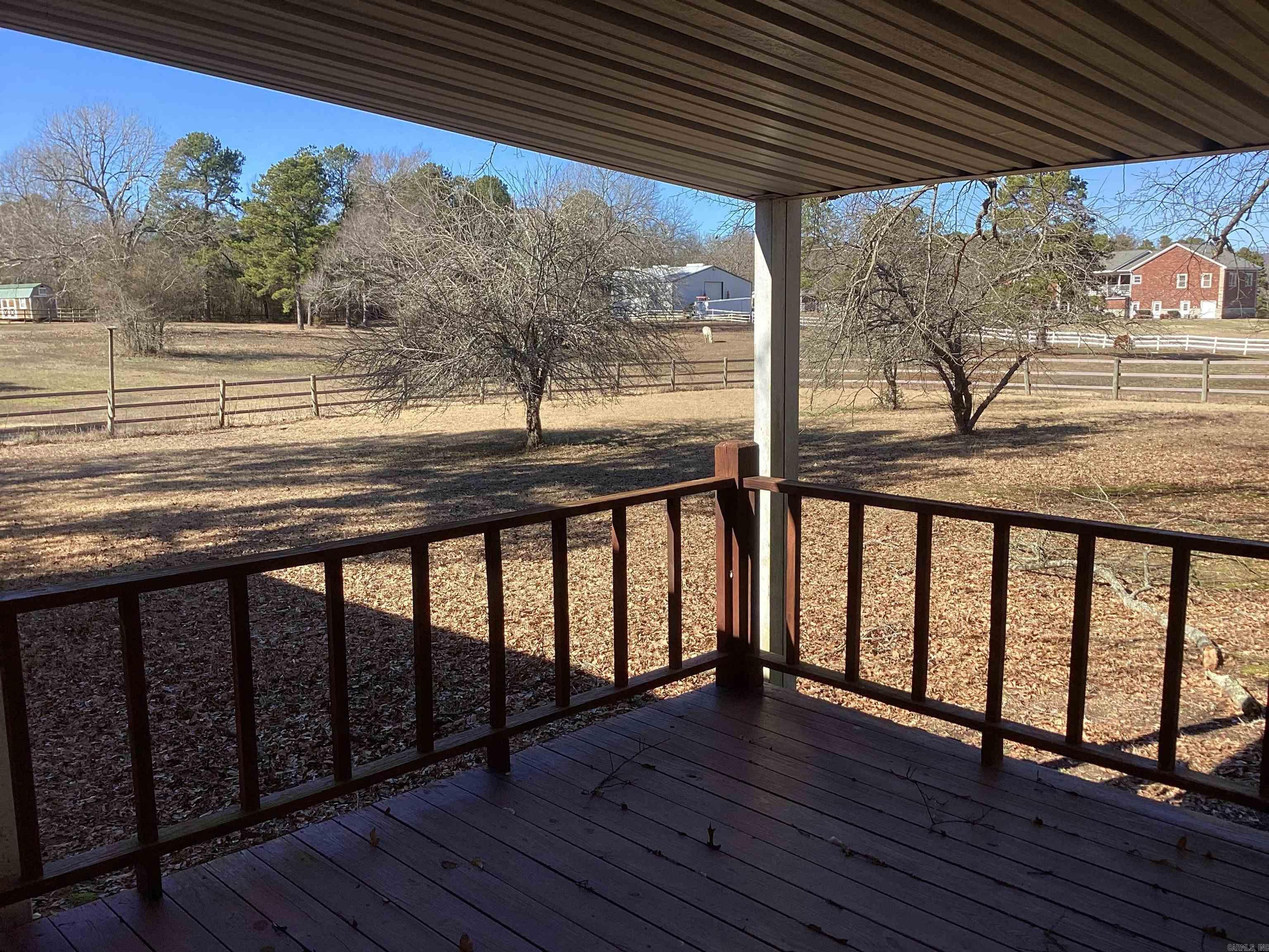 COUNTRY CLUB ESTATES - Residential