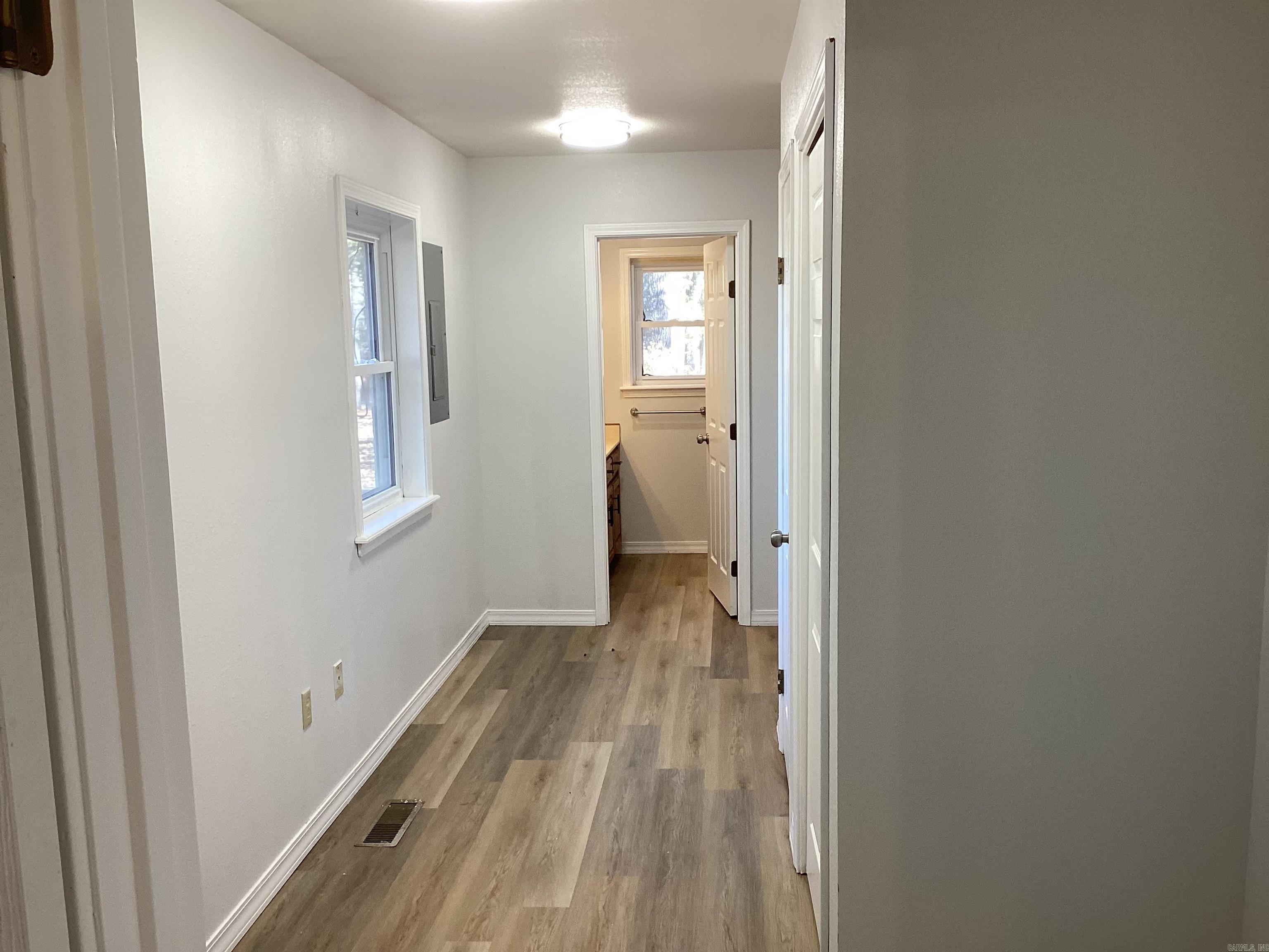 COUNTRY CLUB ESTATES - Residential