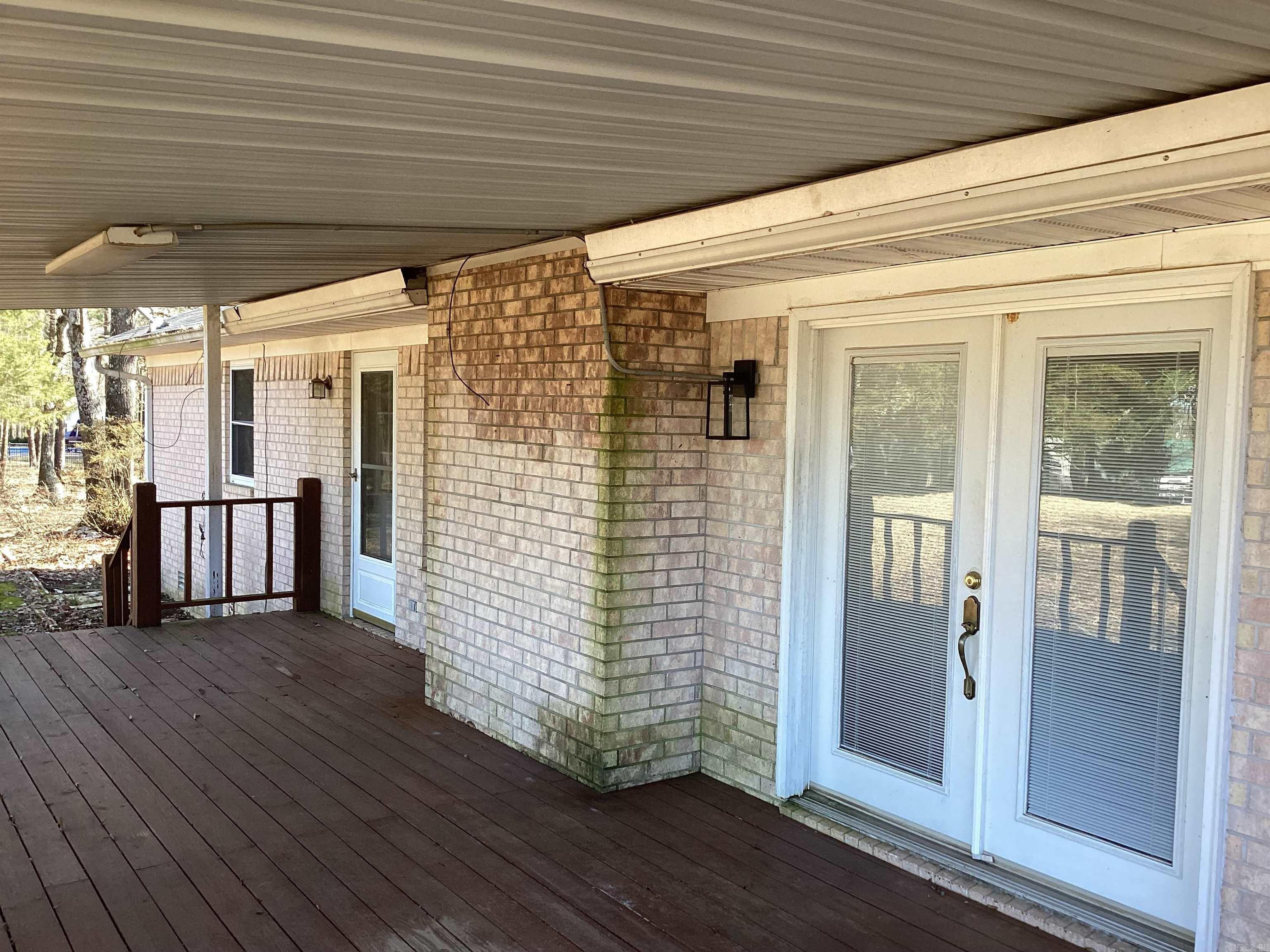 COUNTRY CLUB ESTATES - Residential