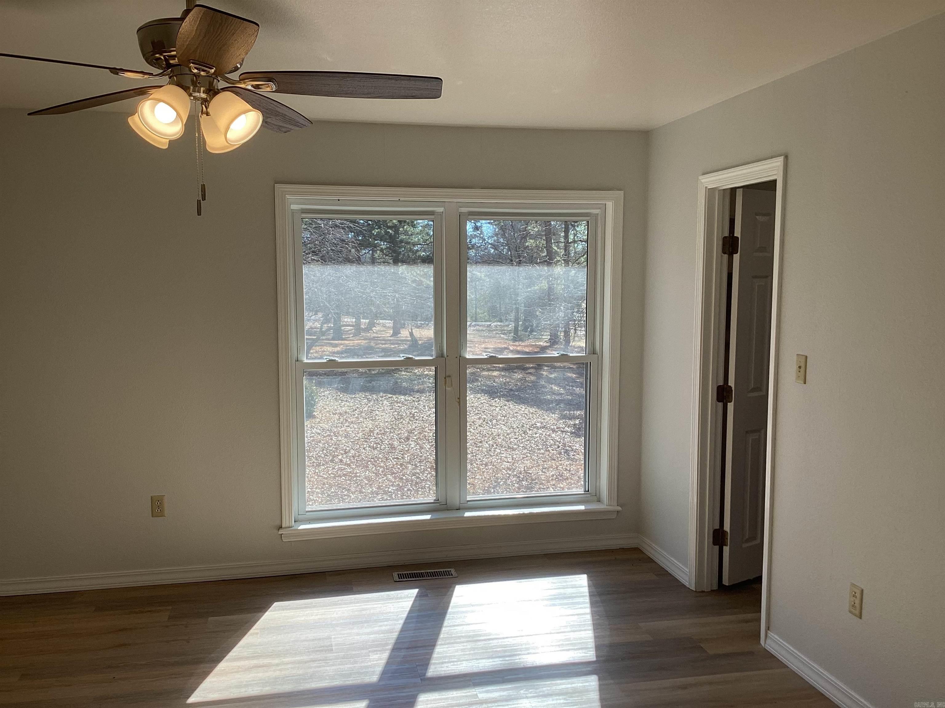 COUNTRY CLUB ESTATES - Residential