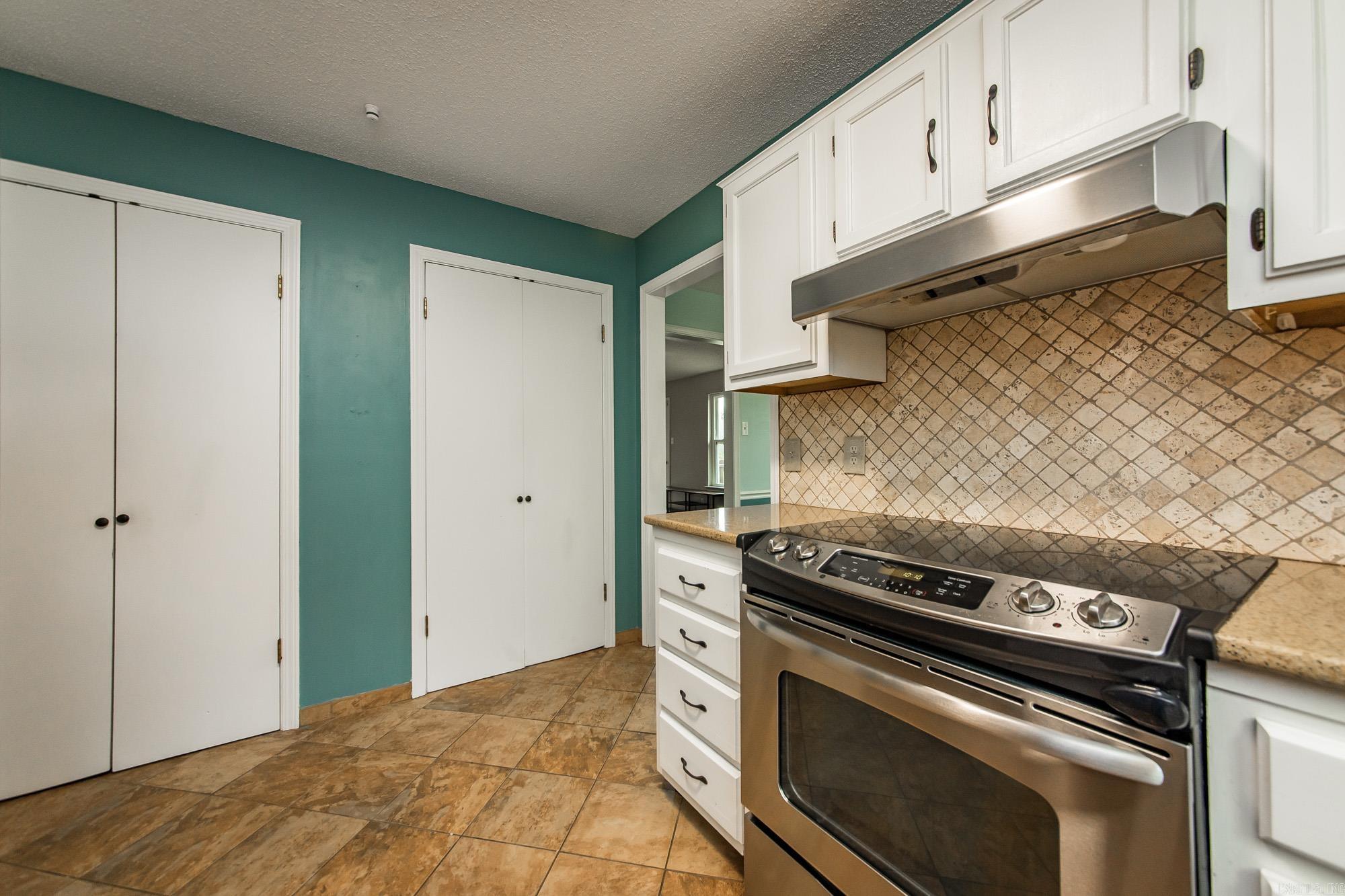 INDIAN HILLS - Residential