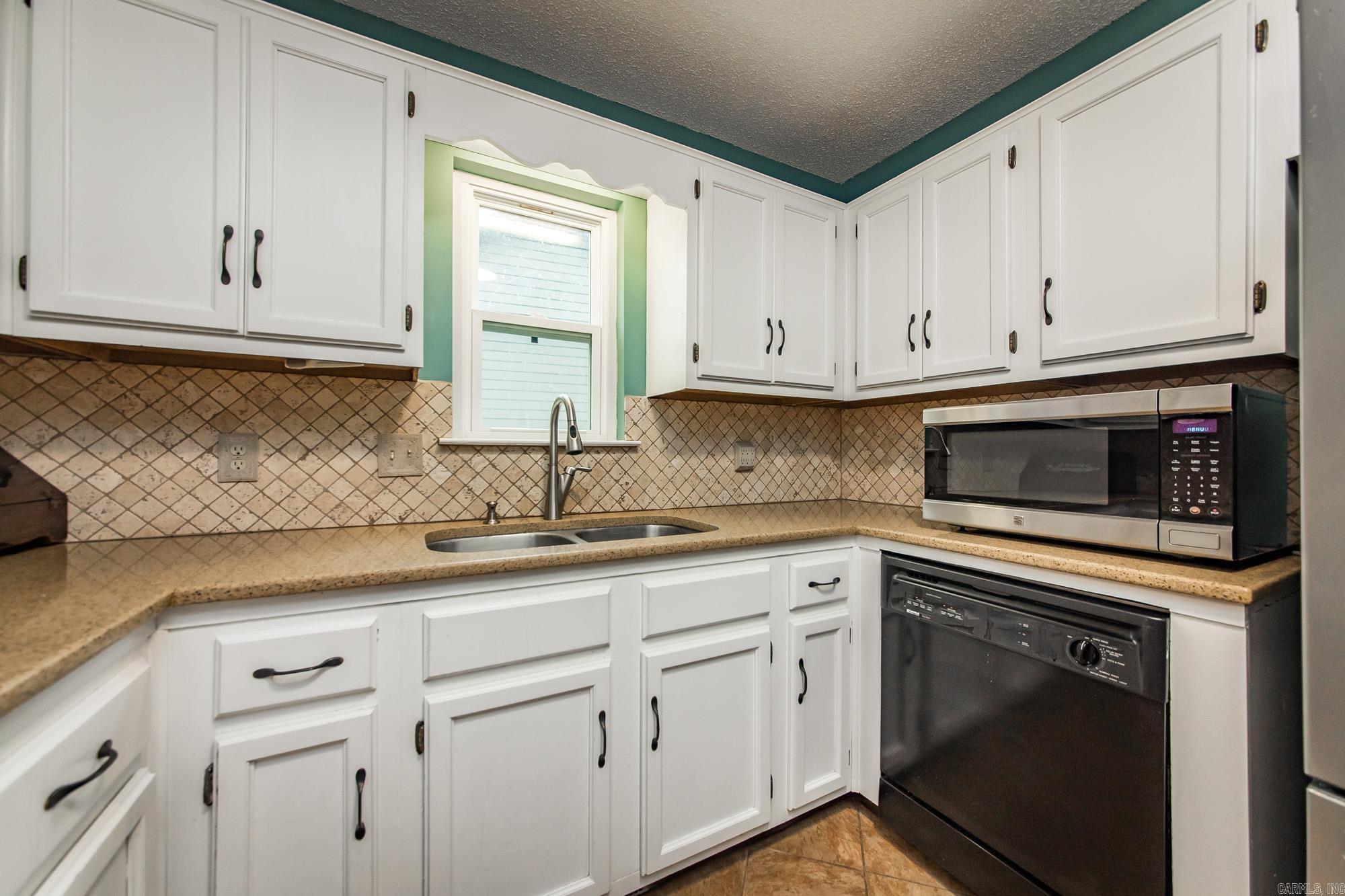 INDIAN HILLS - Residential