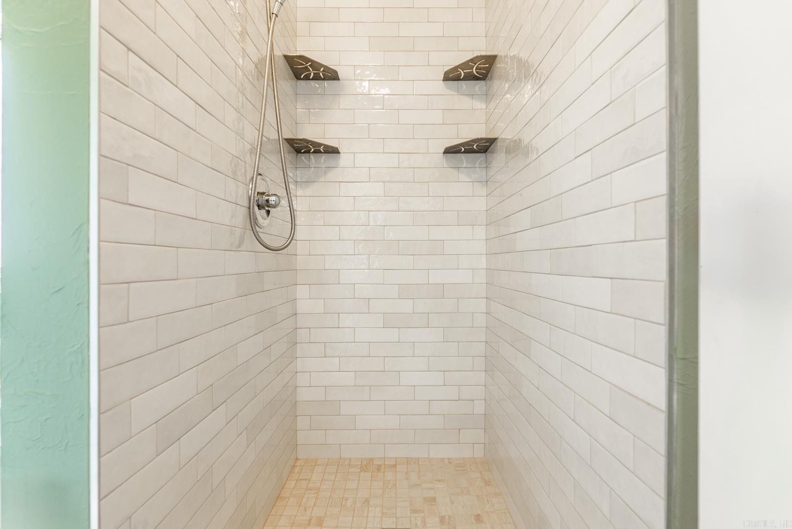 NORTH POINTE ADDN - Residential