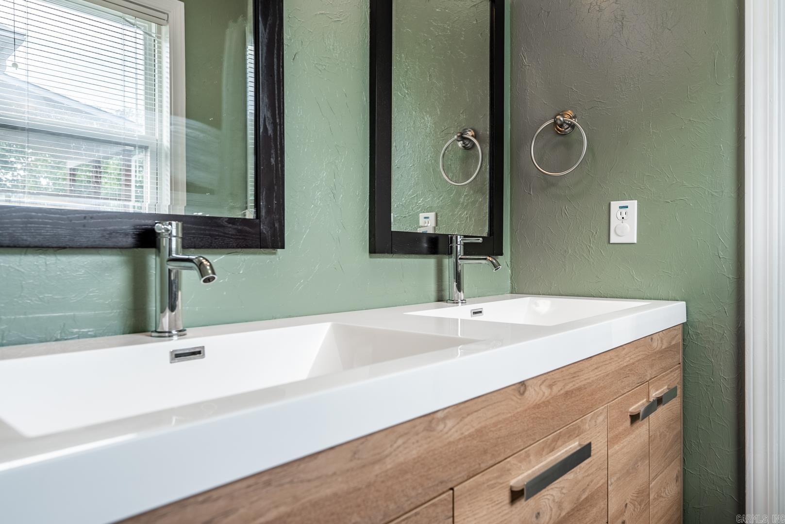 NORTH POINTE ADDN - Residential