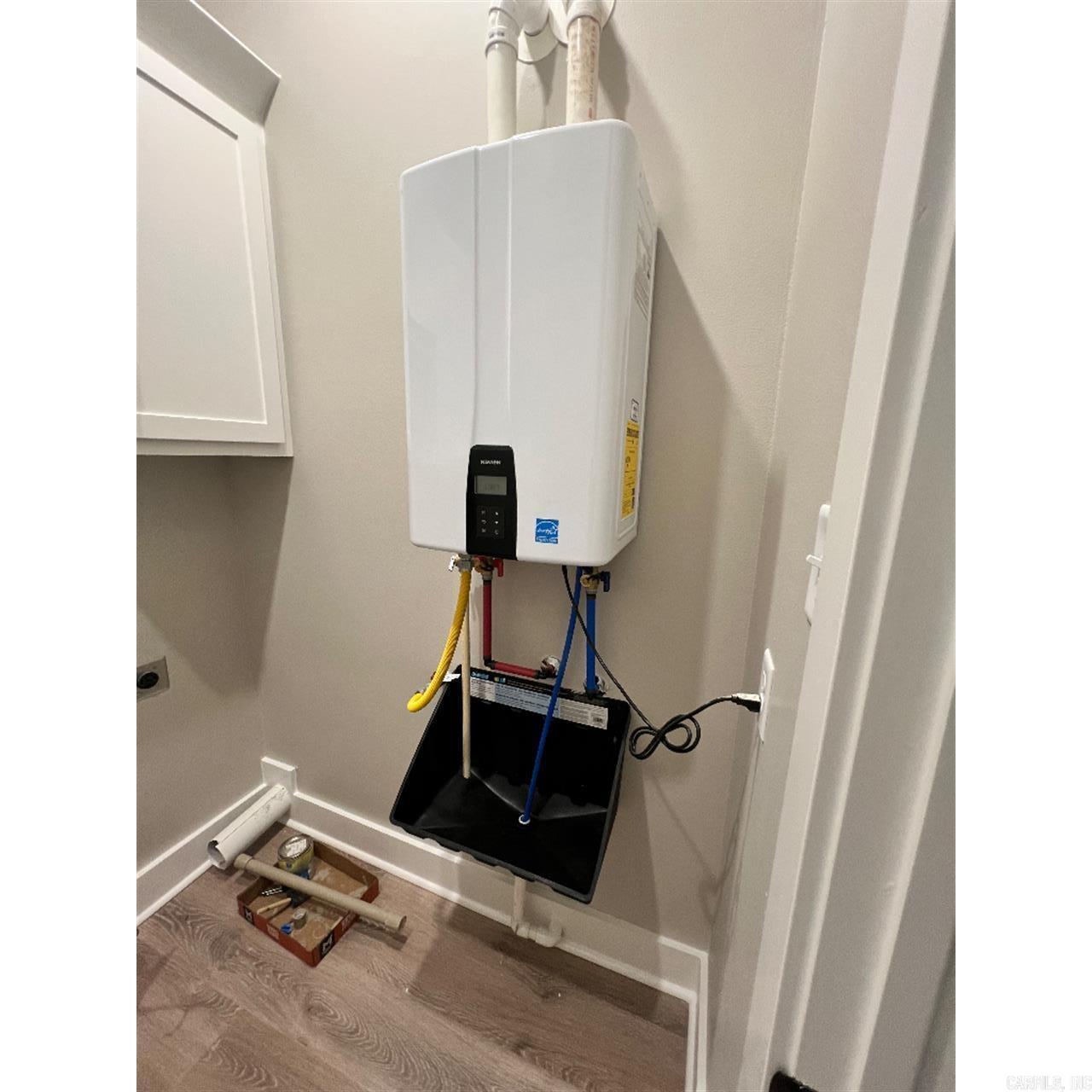 Weldon E Wrights - Residential