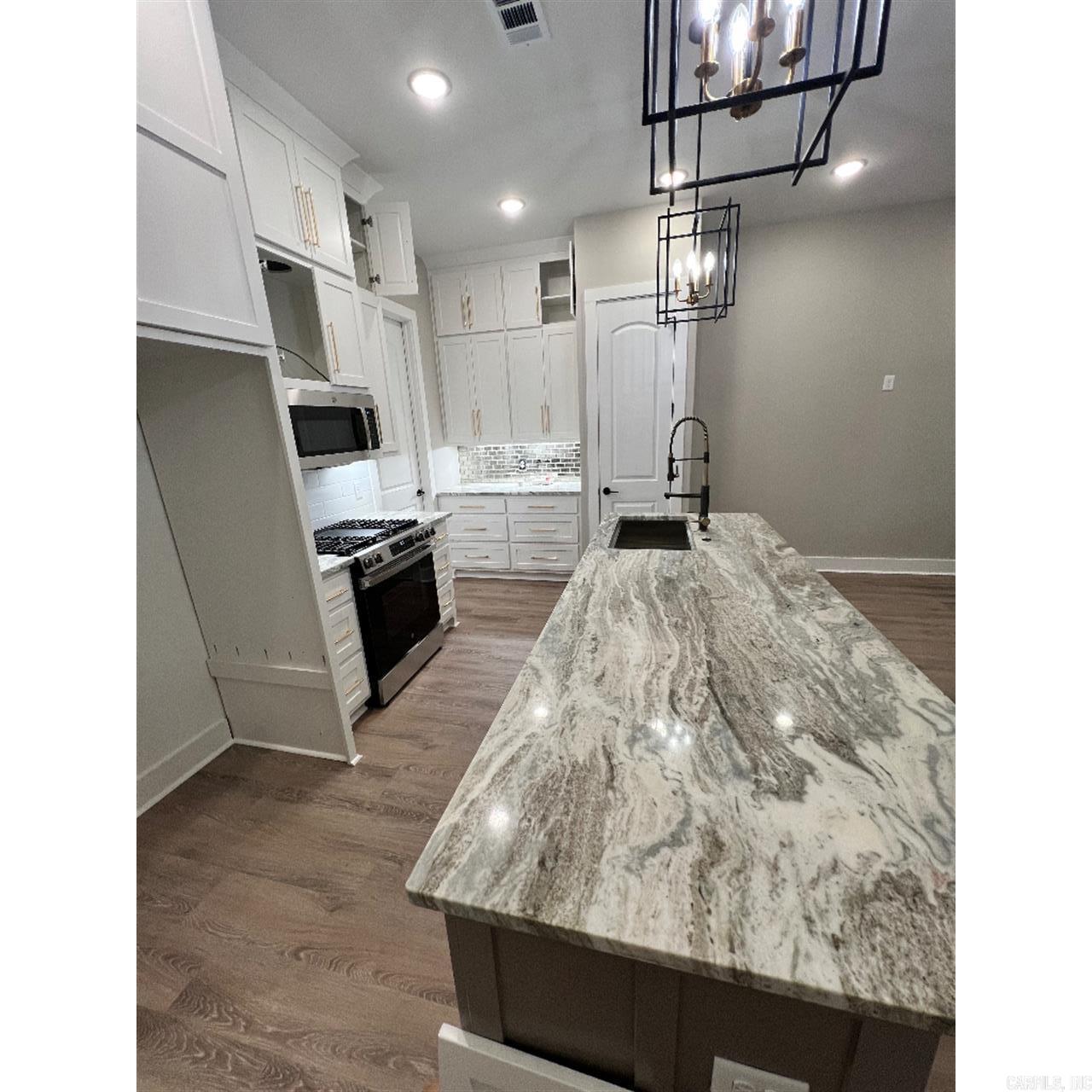 Weldon E Wrights - Residential