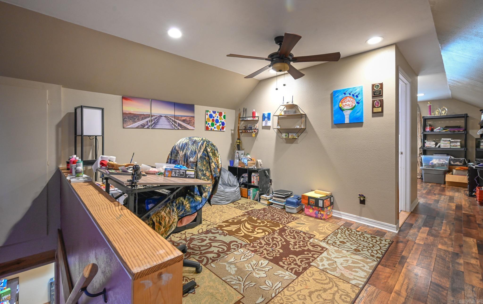 HAMILTONS ADDITION - Residential