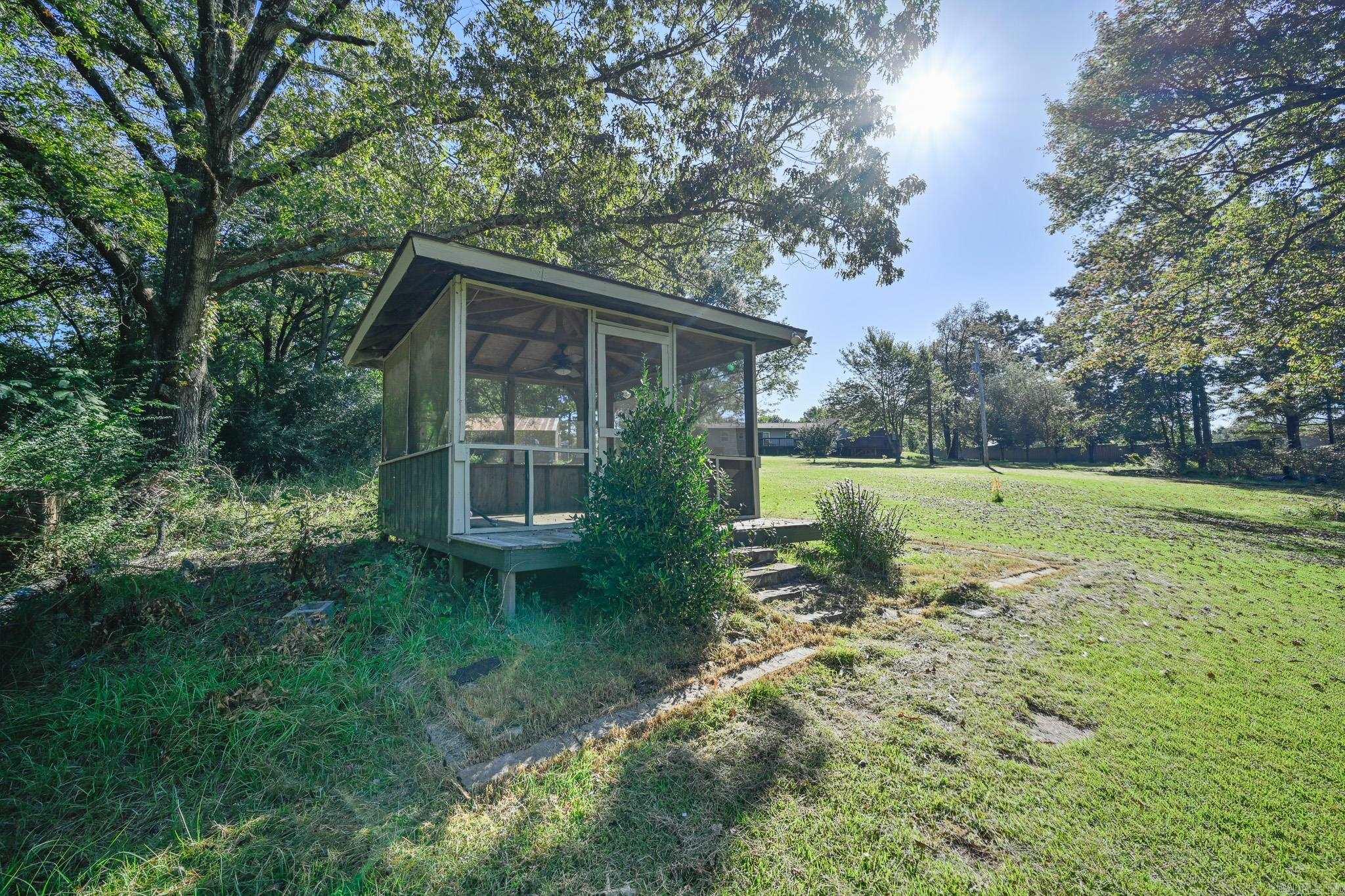 HAMILTONS ADDITION - Residential