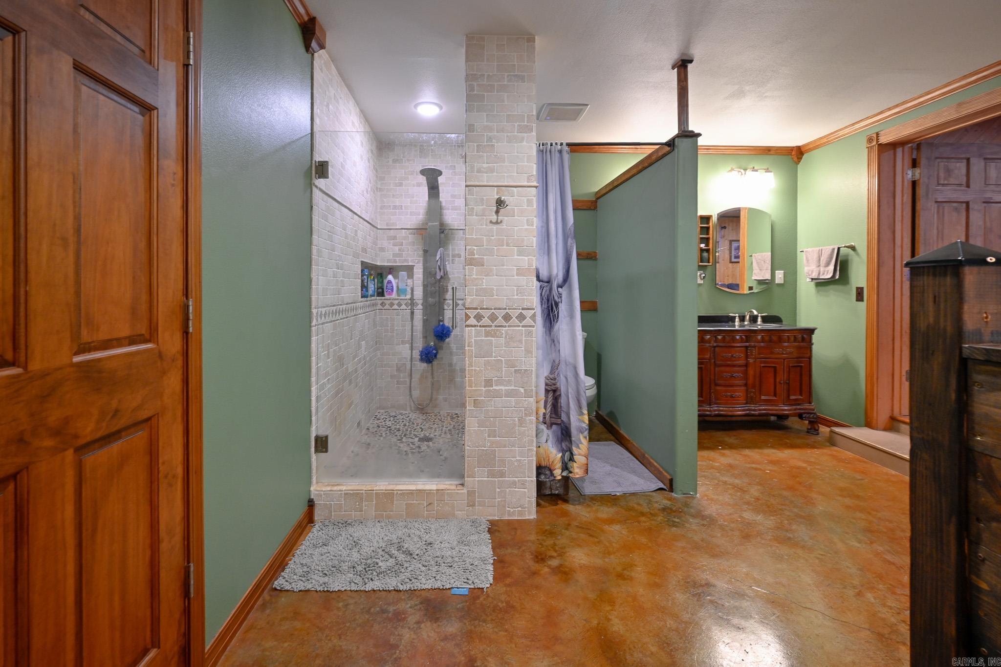 HAMILTONS ADDITION - Residential