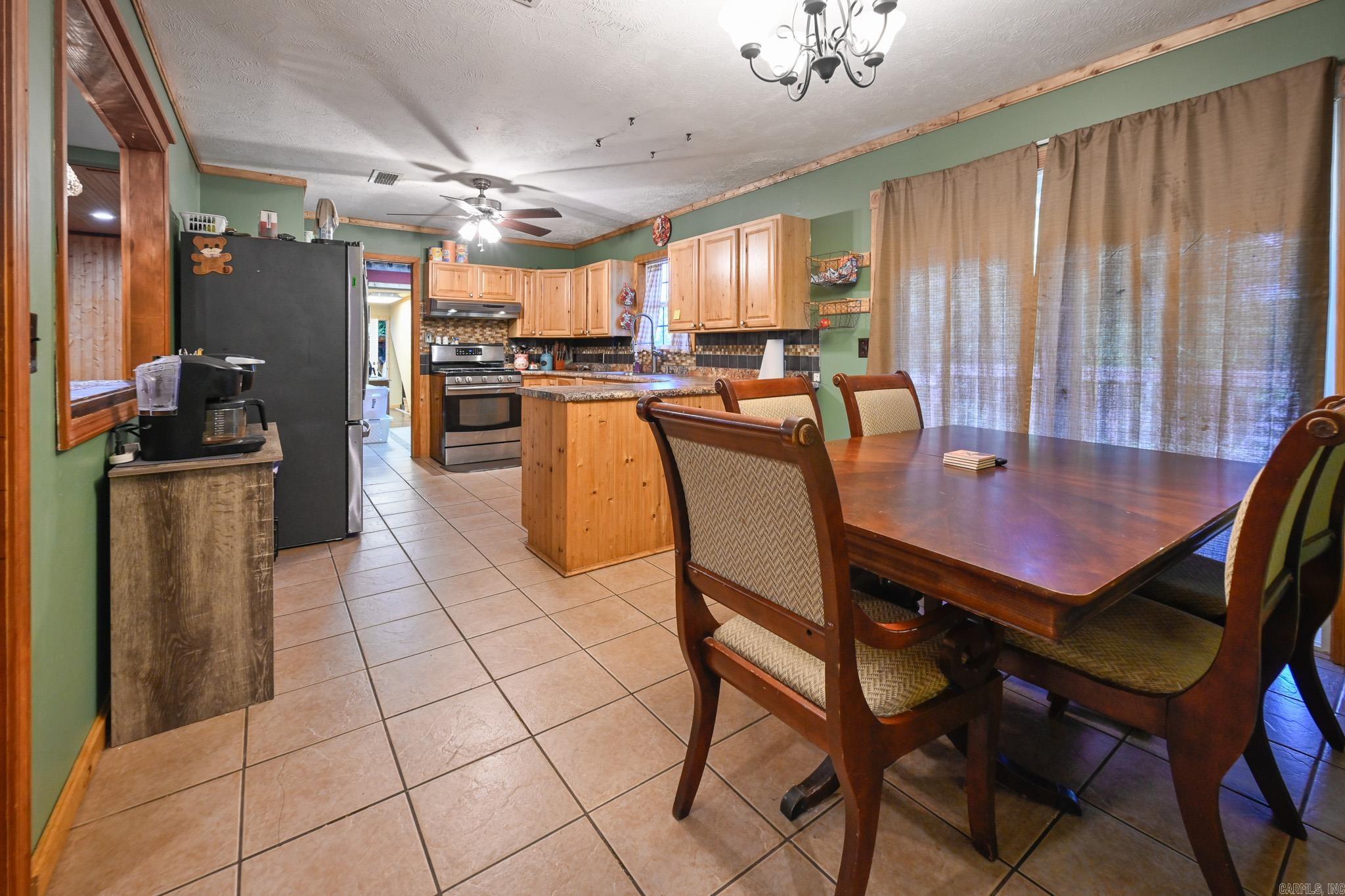 HAMILTONS ADDITION - Residential