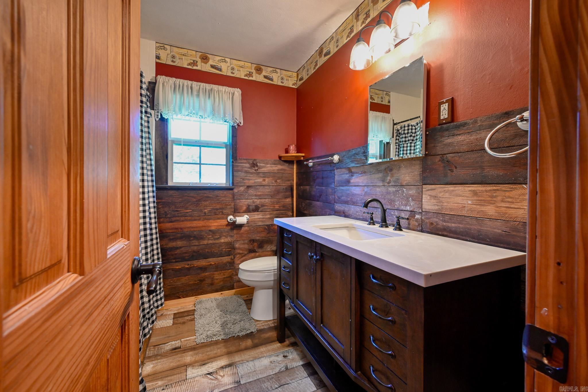 HAMILTONS ADDITION - Residential