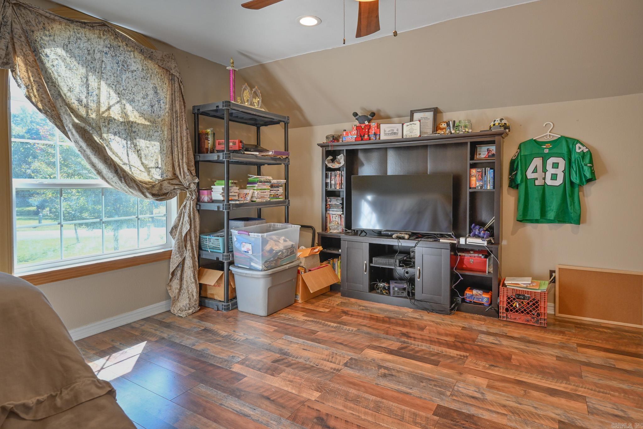 HAMILTONS ADDITION - Residential