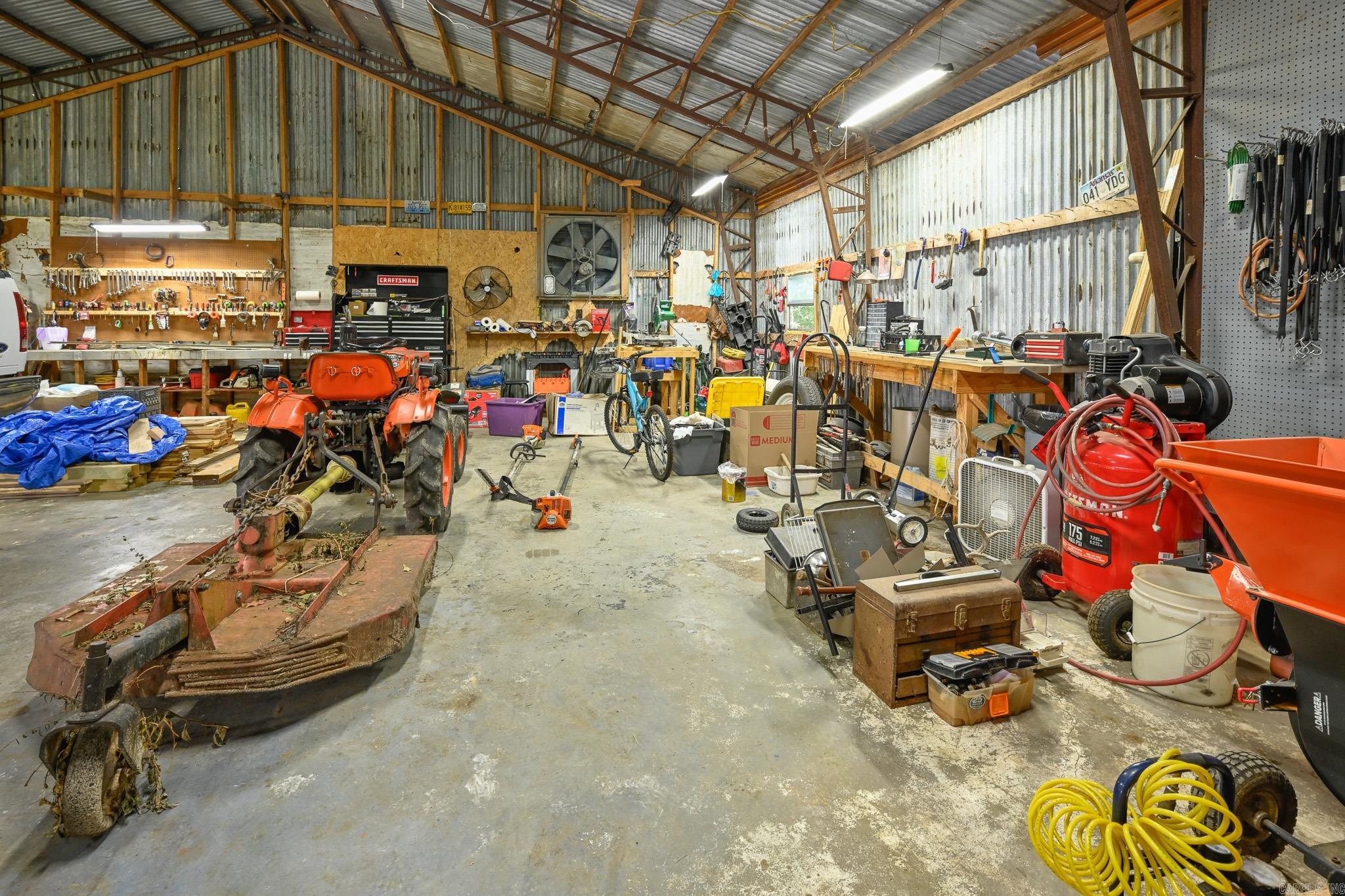 HAMILTONS ADDITION - Residential