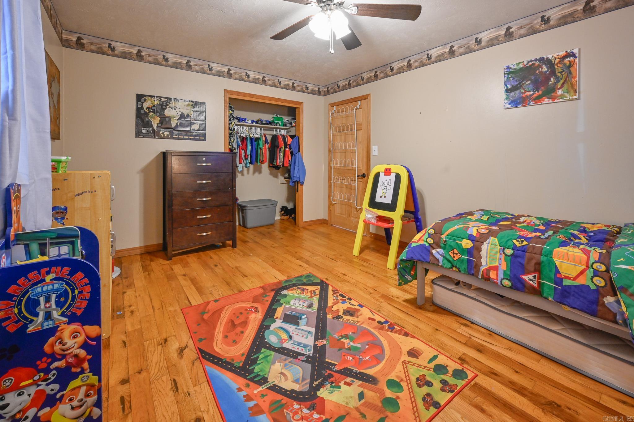 HAMILTONS ADDITION - Residential