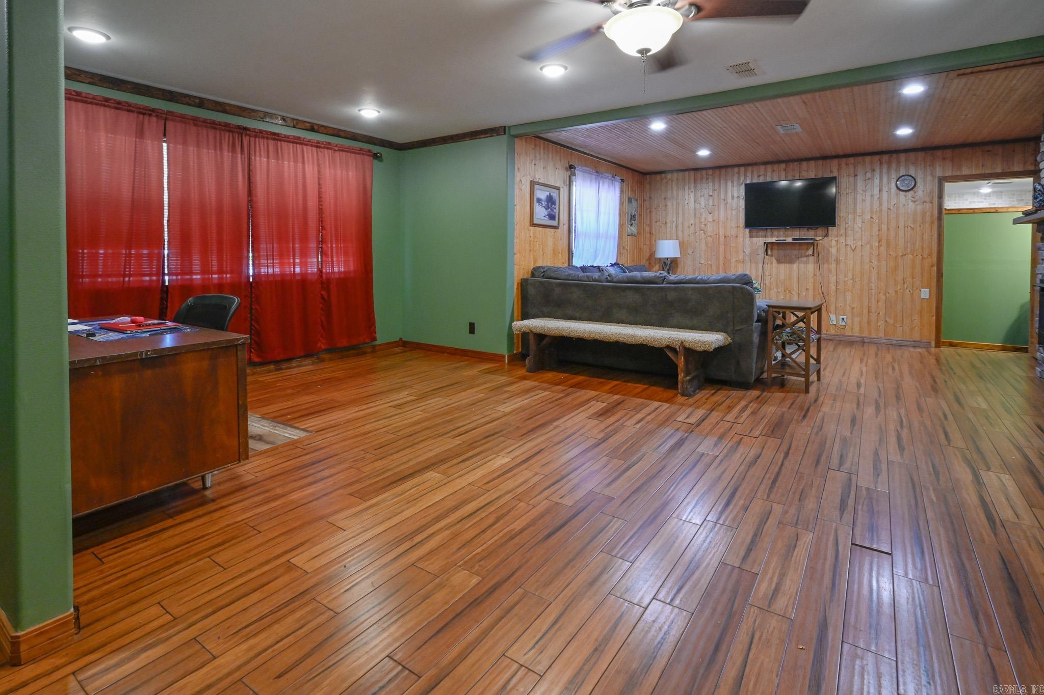 HAMILTONS ADDITION - Residential