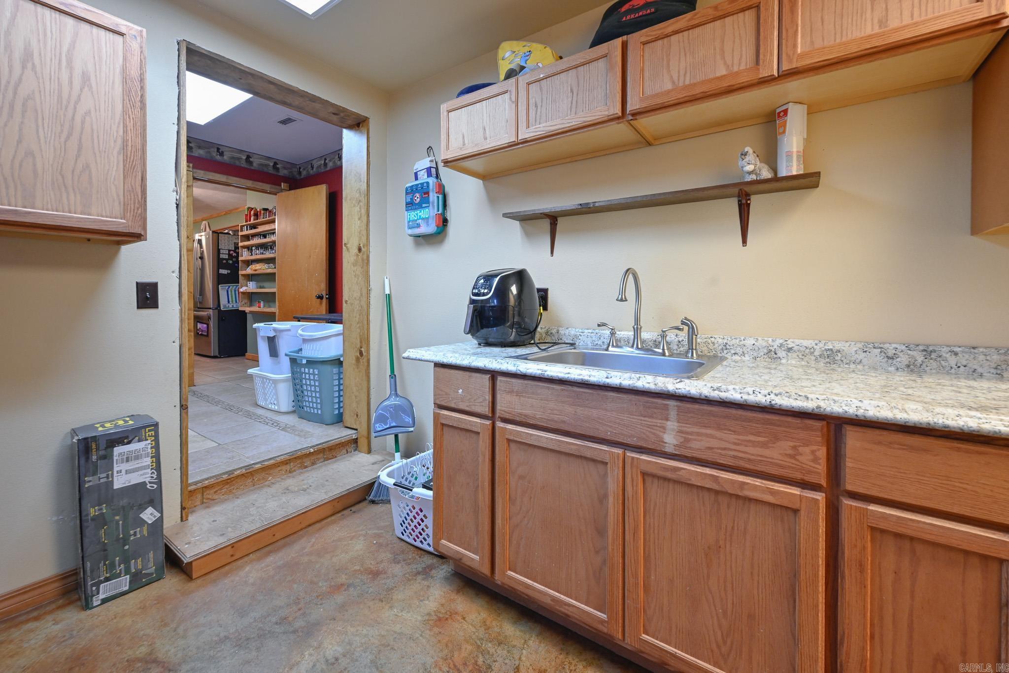 HAMILTONS ADDITION - Residential